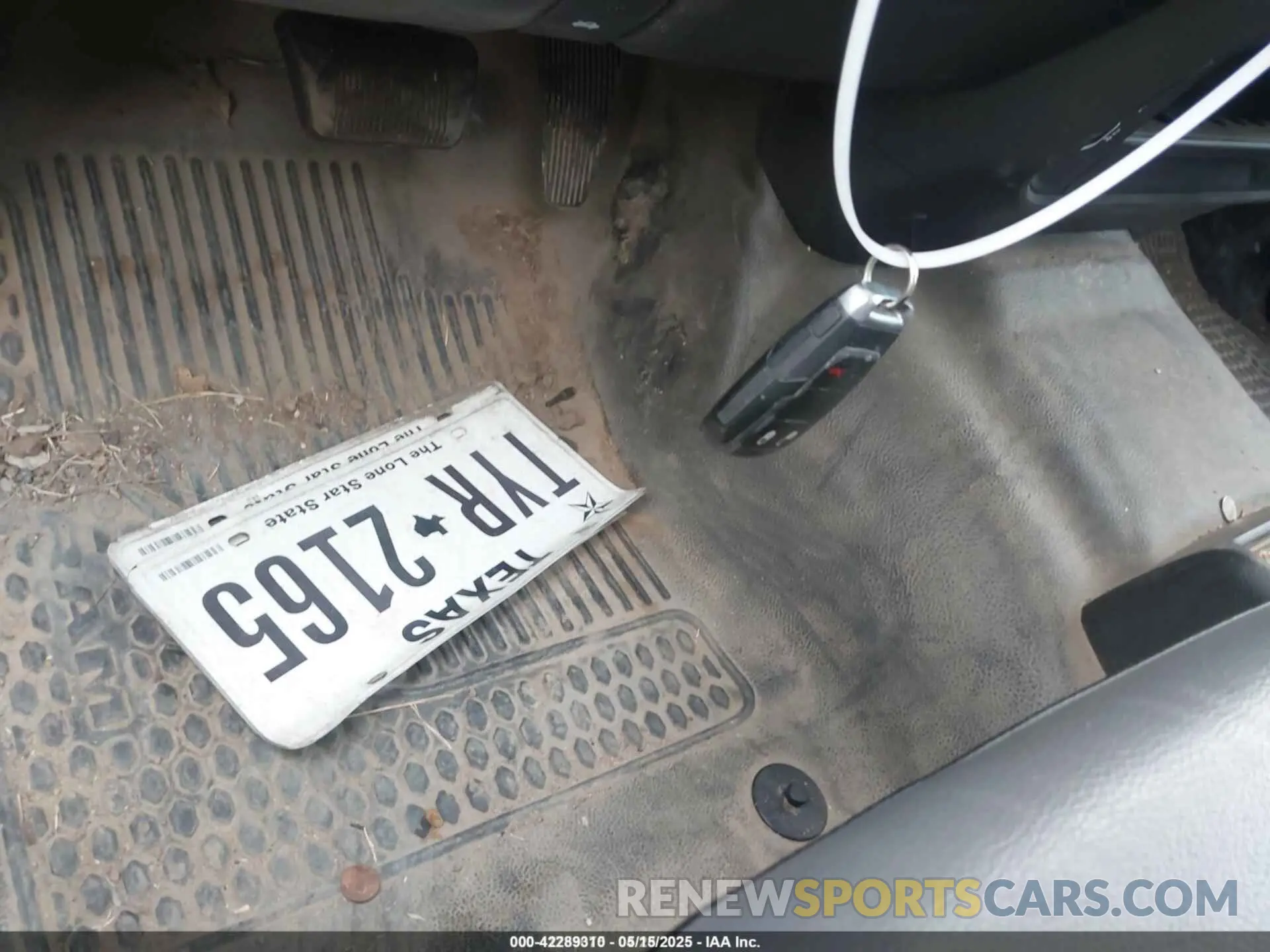 11 Photograph of a damaged car 3C6UR5HL0RG103115 RAM 2500 2024