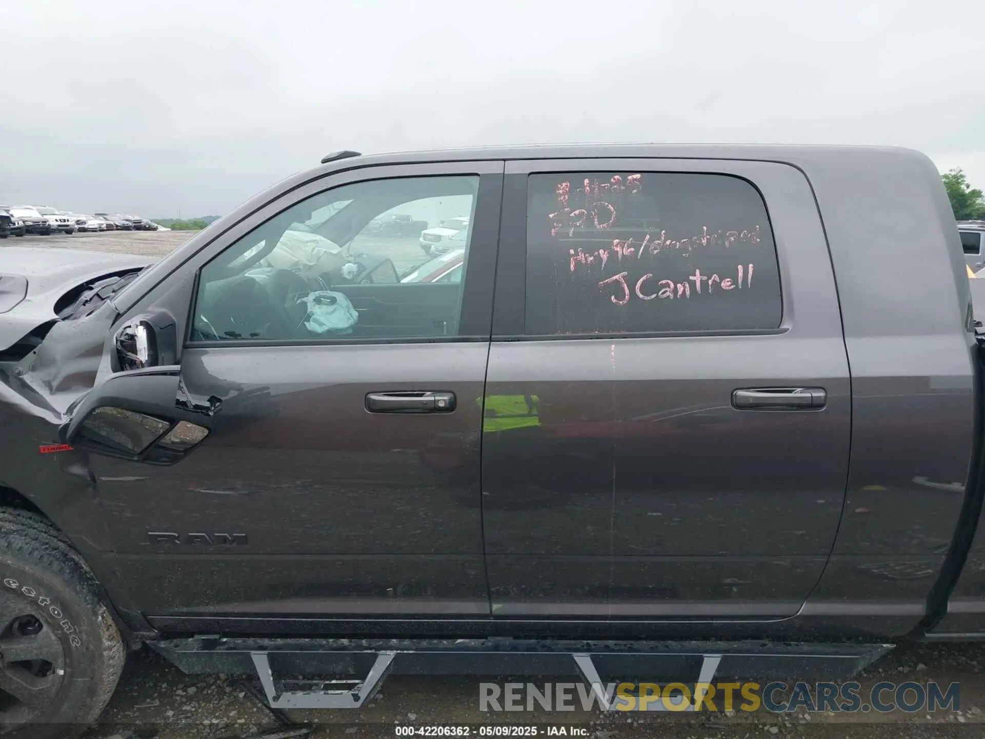 15 Photograph of a damaged car 3C6UR5NL0RG329918 RAM 2500 2024