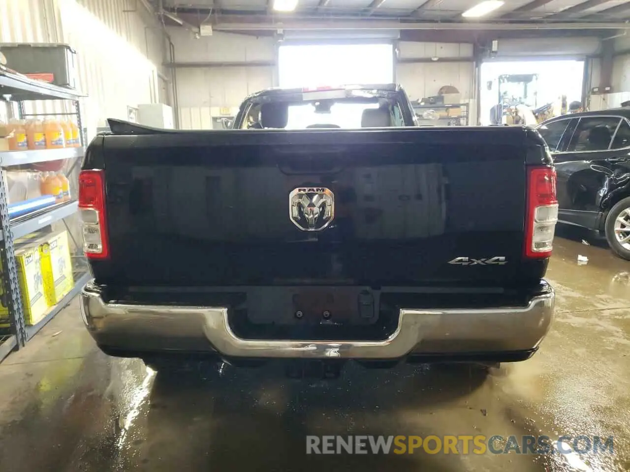 6 Photograph of a damaged car 3C63R3AL4KG673229 RAM 3500 2019