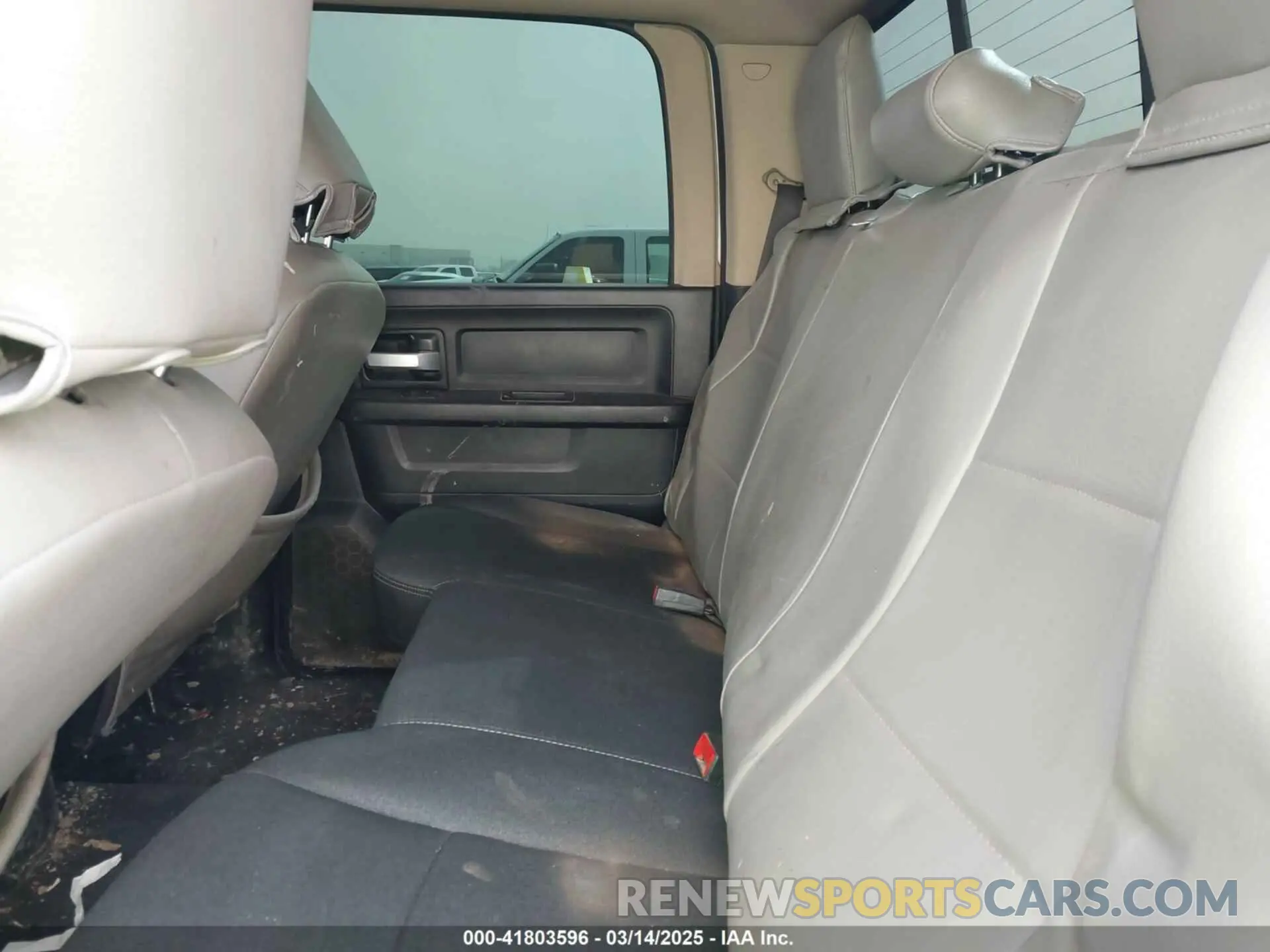 8 Photograph of a damaged car 3C63R3GL6KG642555 RAM 3500 2019