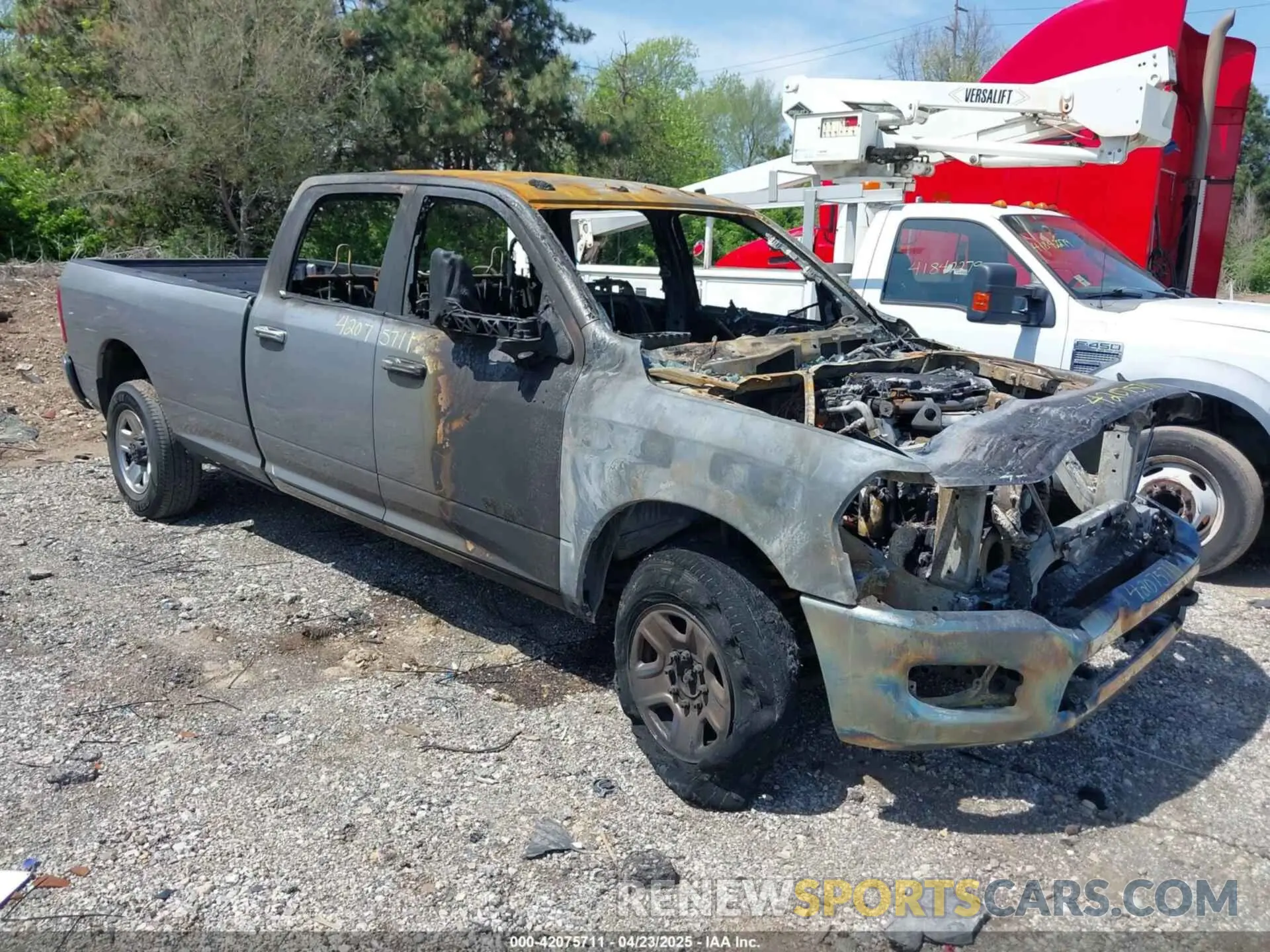 1 Photograph of a damaged car 3C63R3HL4KG614722 RAM 3500 2019