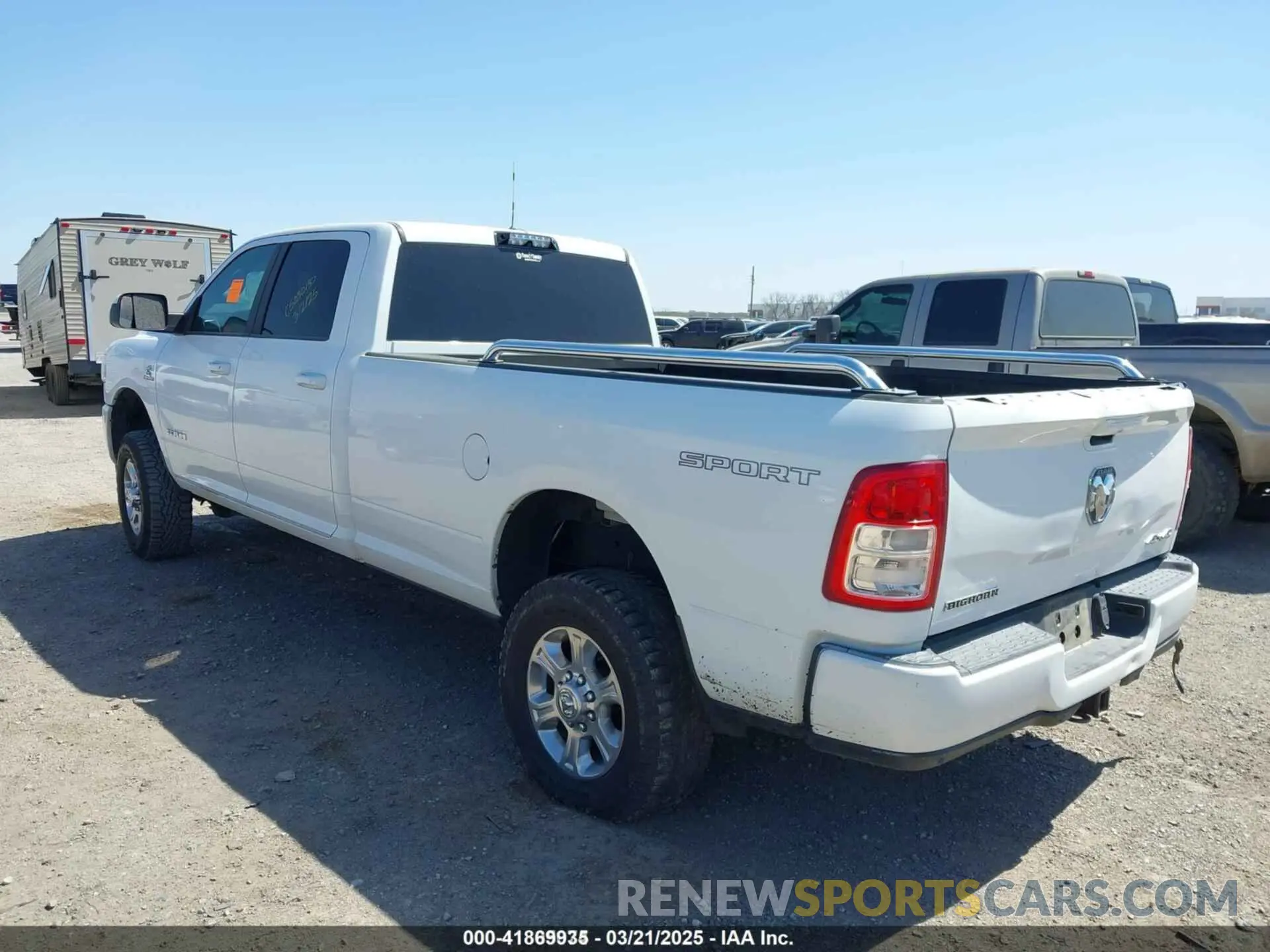 3 Photograph of a damaged car 3C63R3HL4KG728719 RAM 3500 2019