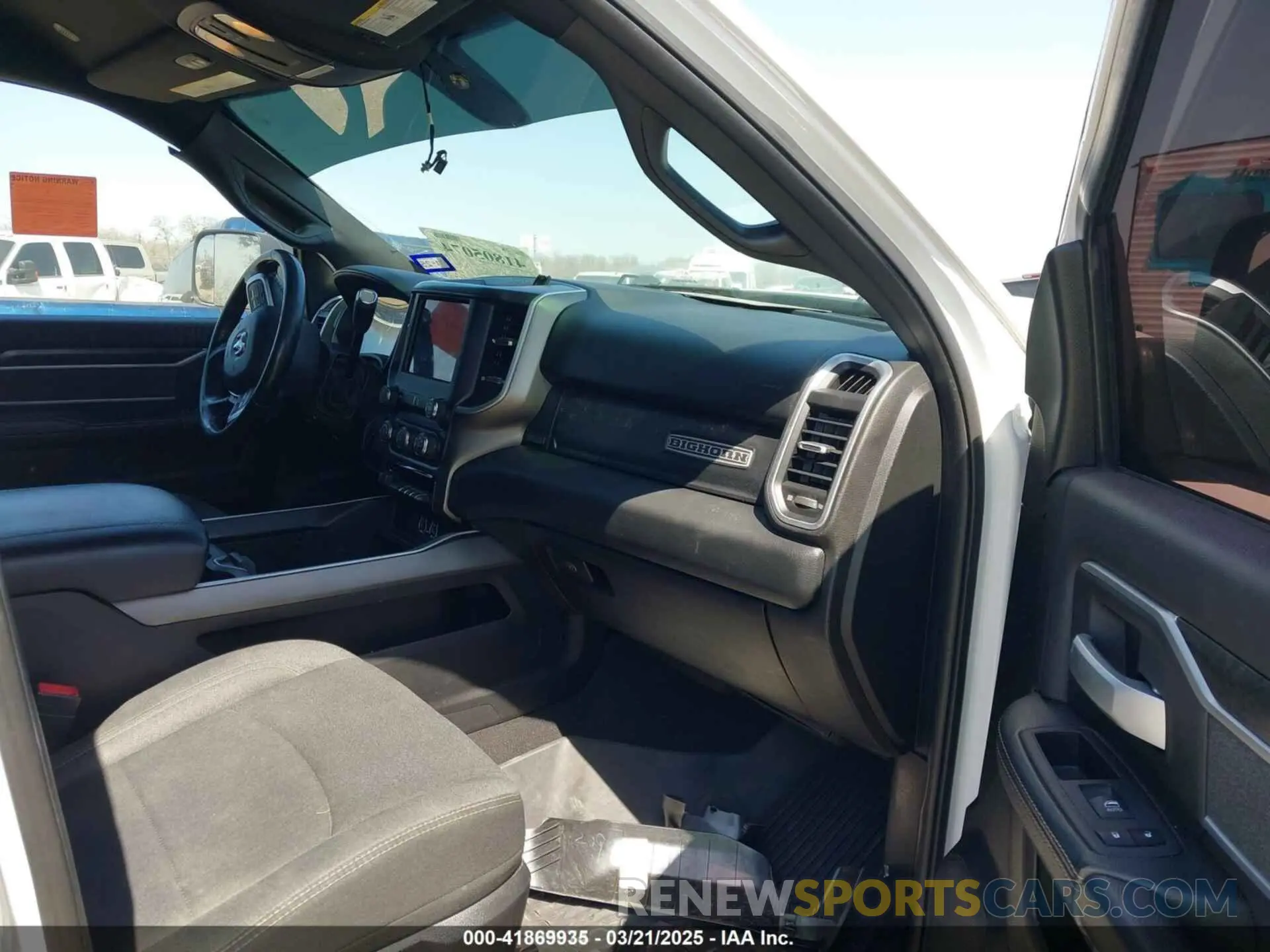5 Photograph of a damaged car 3C63R3HL4KG728719 RAM 3500 2019