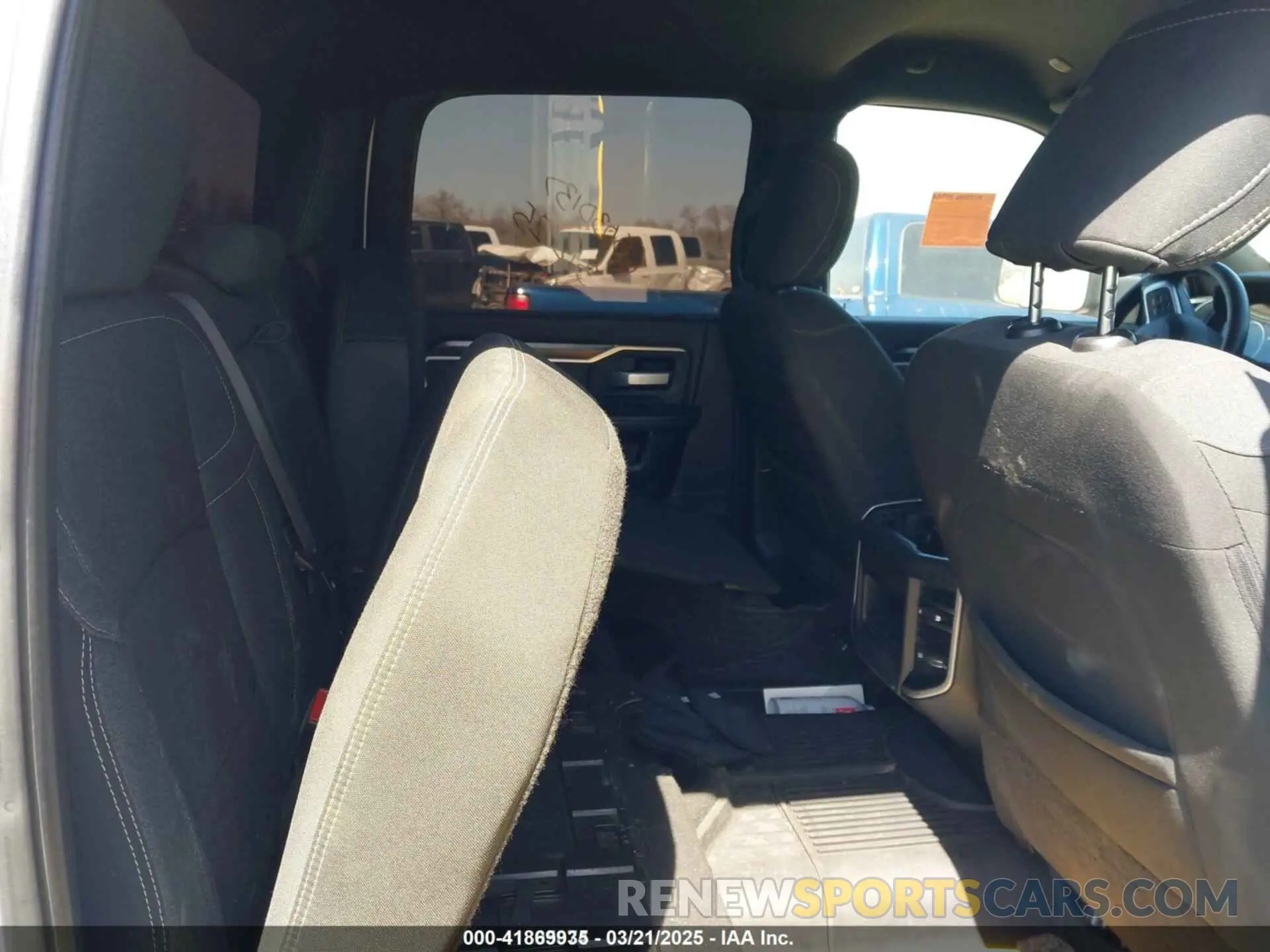 7 Photograph of a damaged car 3C63R3HL4KG728719 RAM 3500 2019
