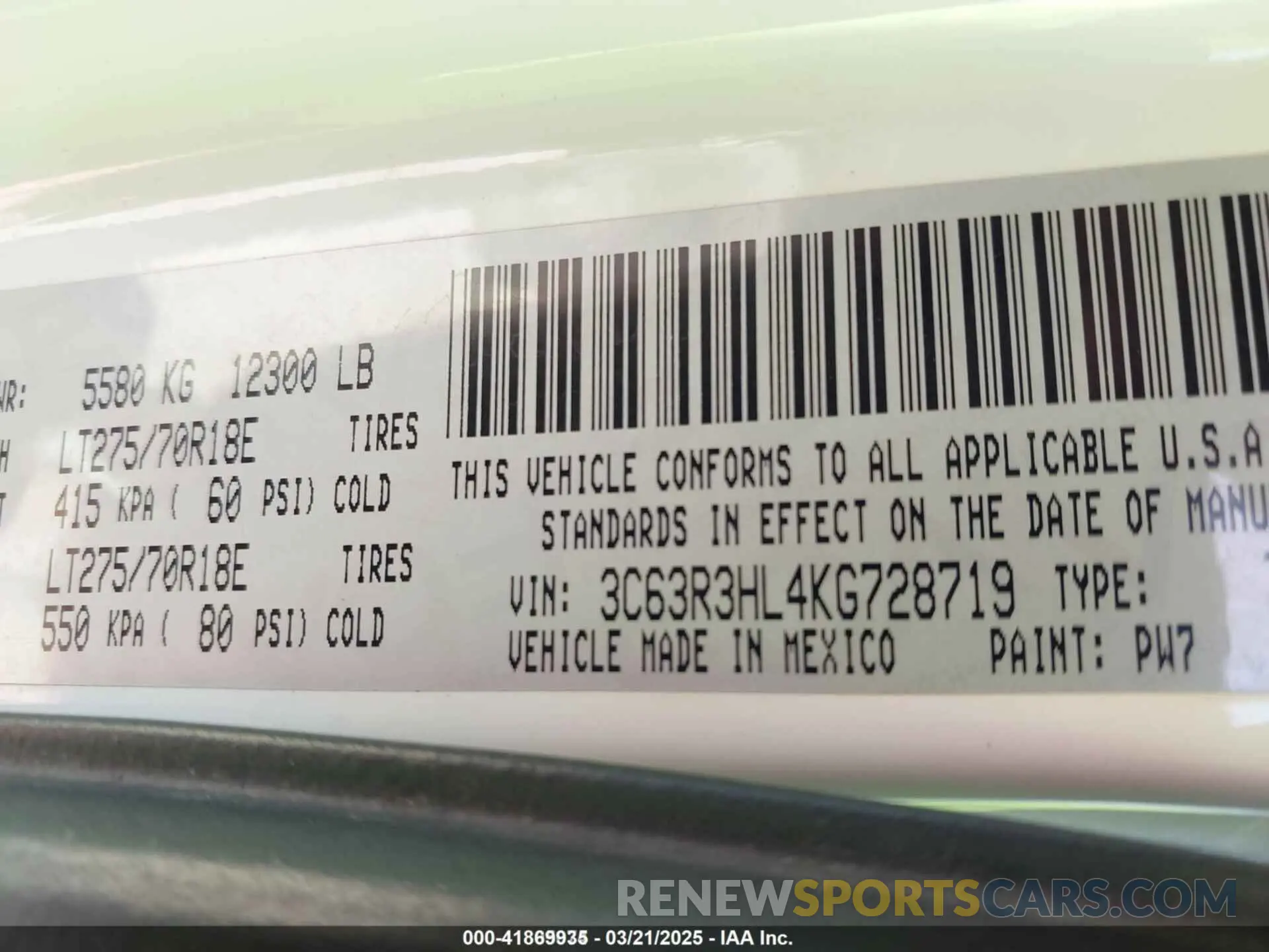 9 Photograph of a damaged car 3C63R3HL4KG728719 RAM 3500 2019