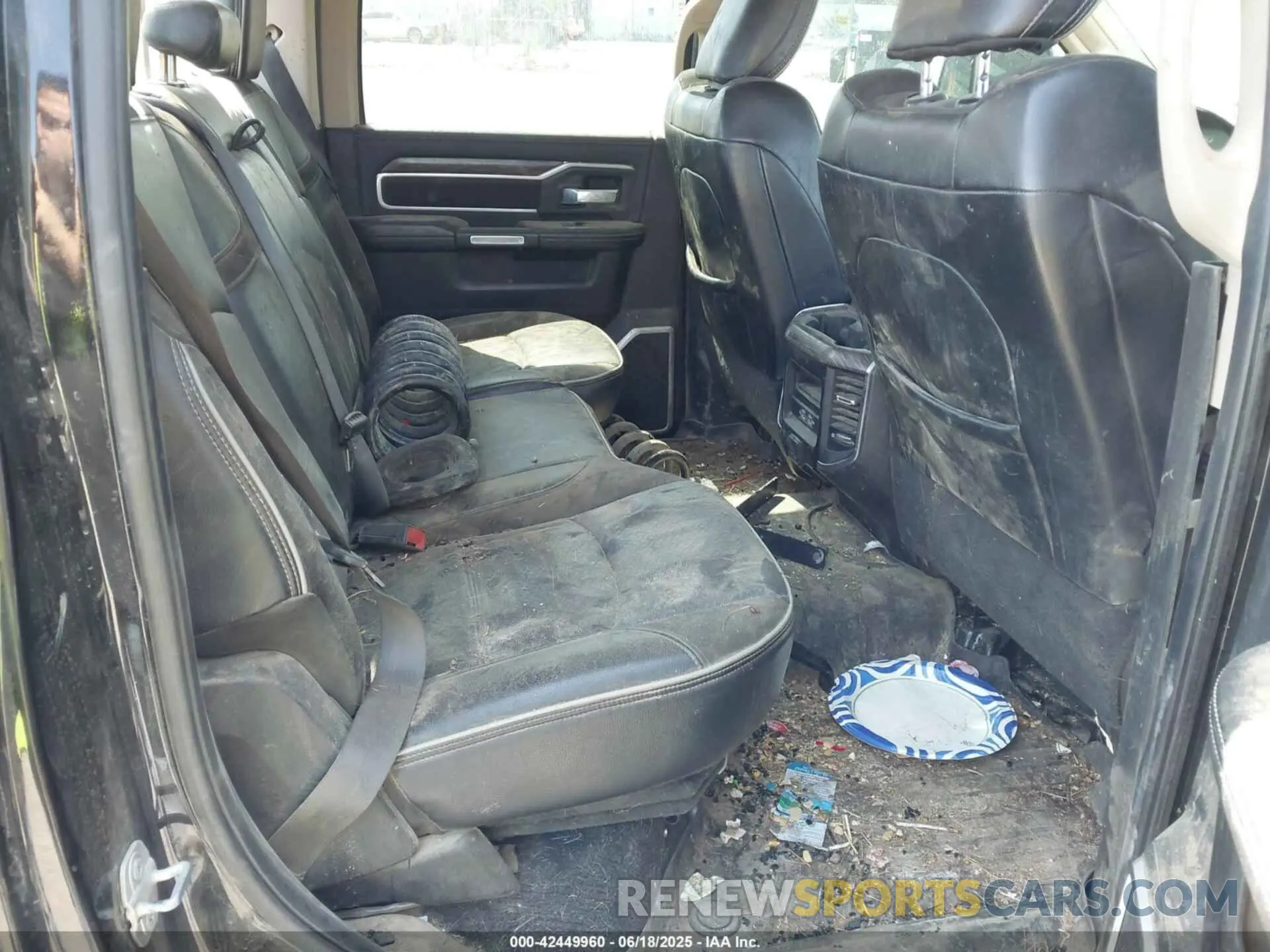 8 Photograph of a damaged car 3C63R3JL3KG636740 RAM 3500 2019