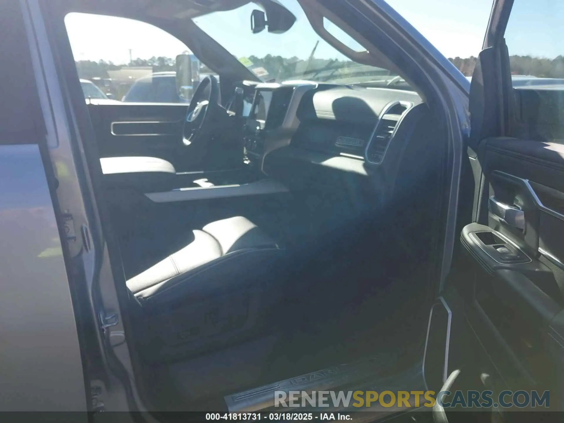5 Photograph of a damaged car 3C63R3JL4KG716015 RAM 3500 2019