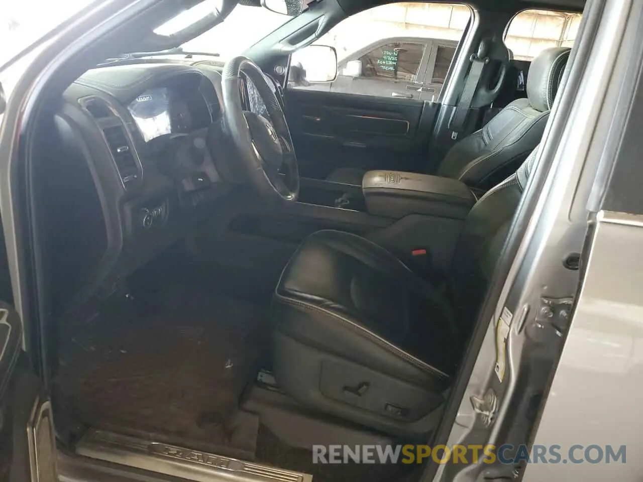 7 Photograph of a damaged car 3C63R3PJ3KG573645 RAM 3500 2019