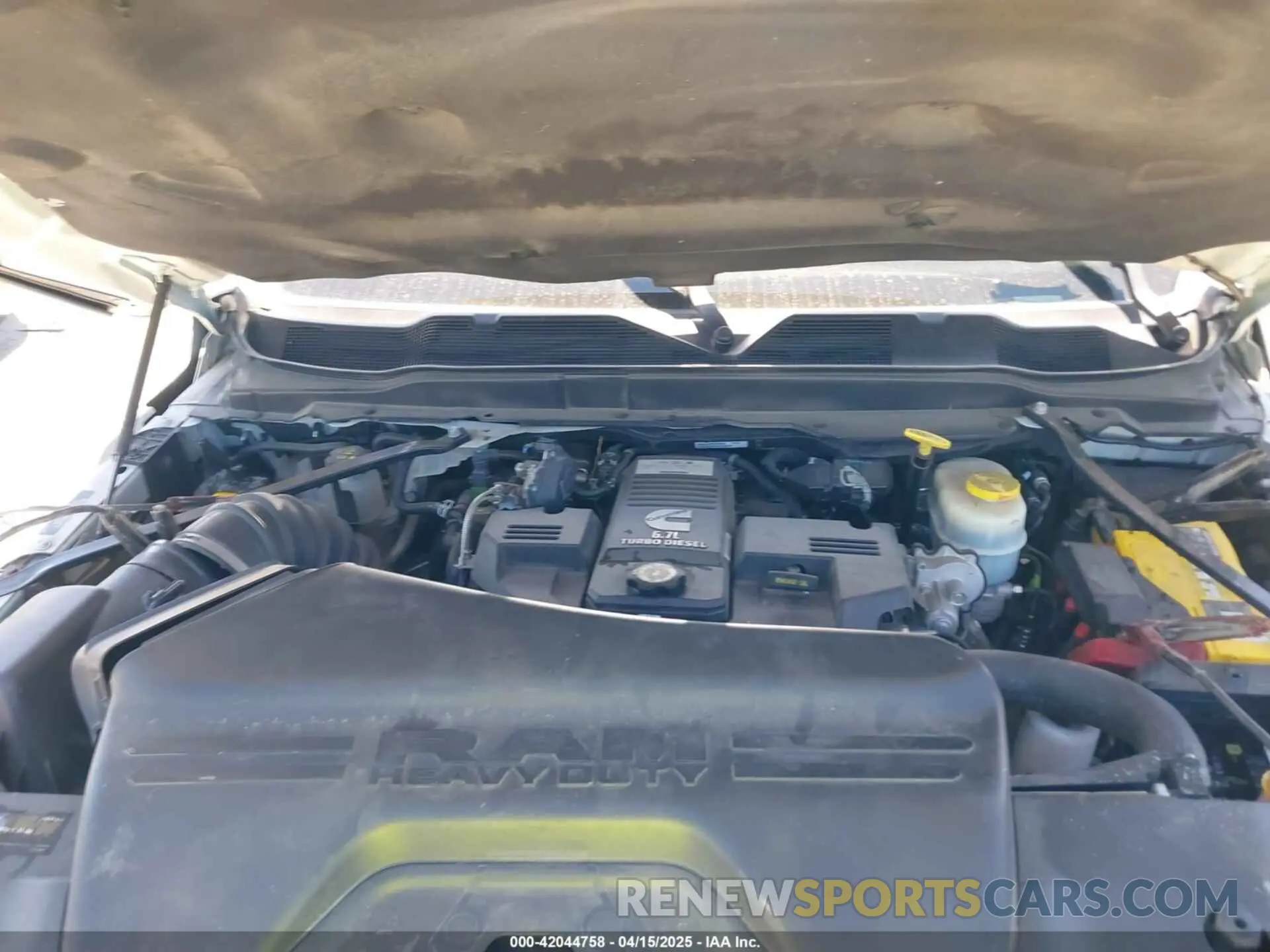 10 Photograph of a damaged car 3C63RPKL7KG560333 RAM 3500 2019