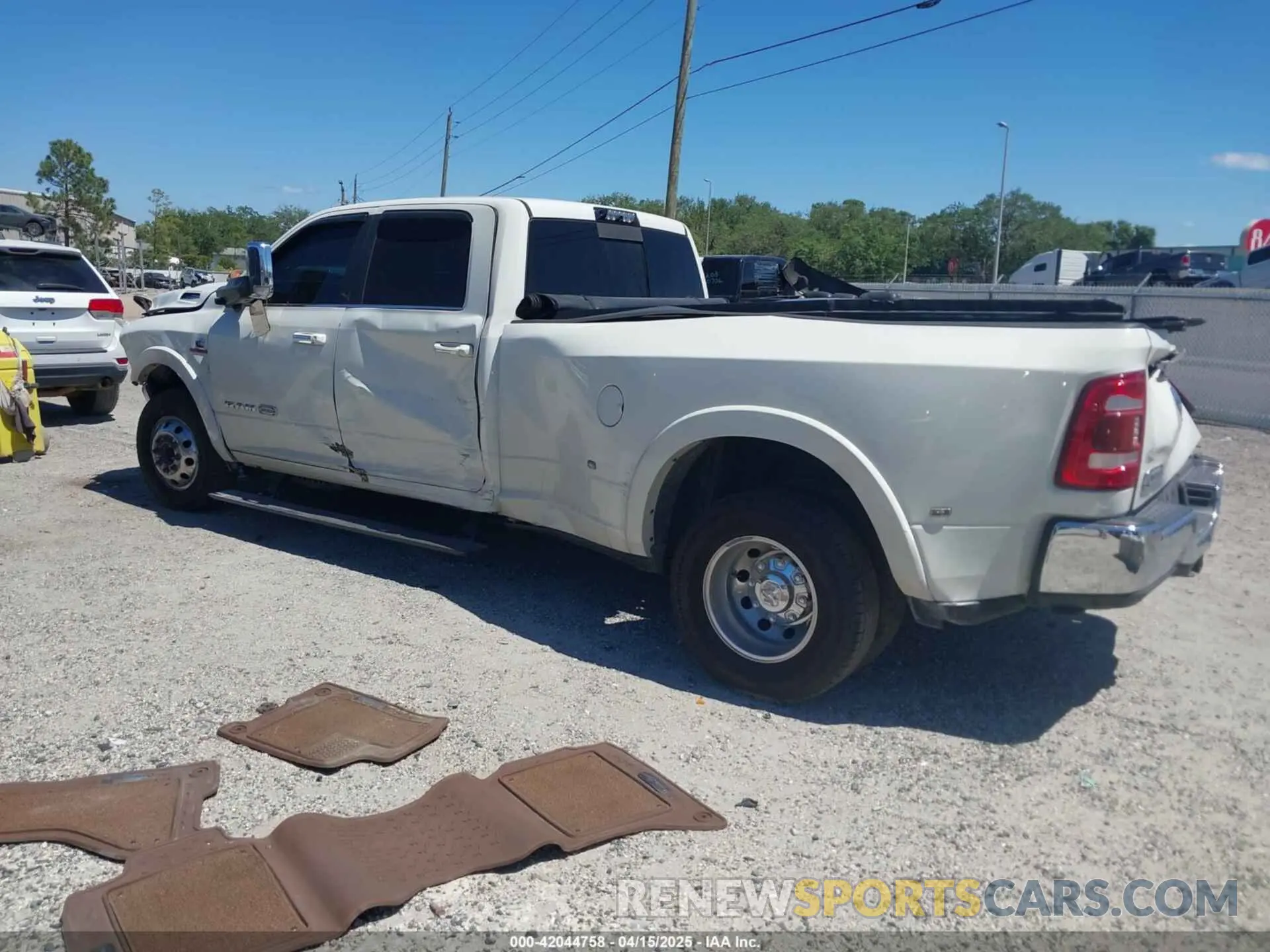 3 Photograph of a damaged car 3C63RPKL7KG560333 RAM 3500 2019