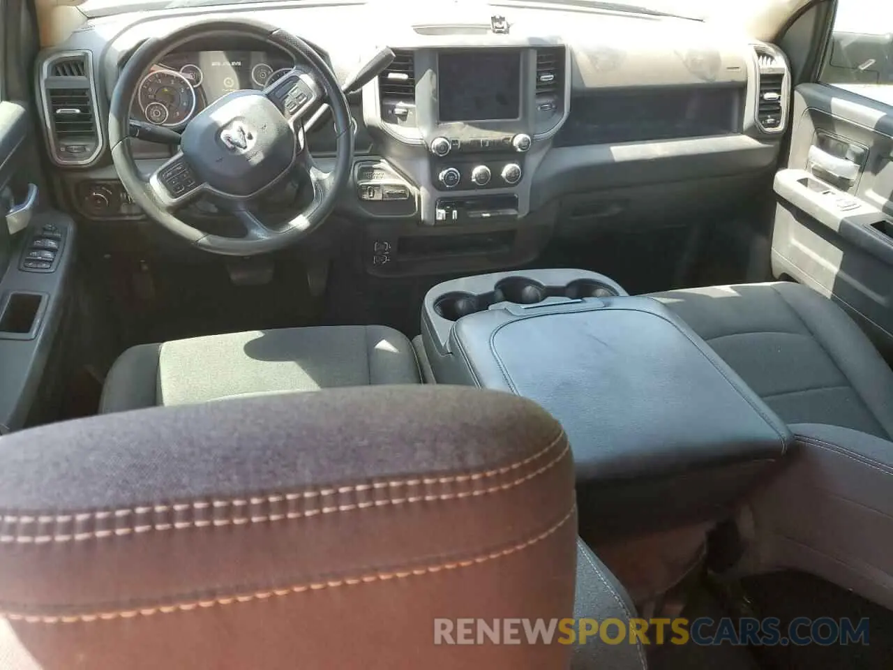 8 Photograph of a damaged car 3C63RRGL1KG692203 RAM 3500 2019