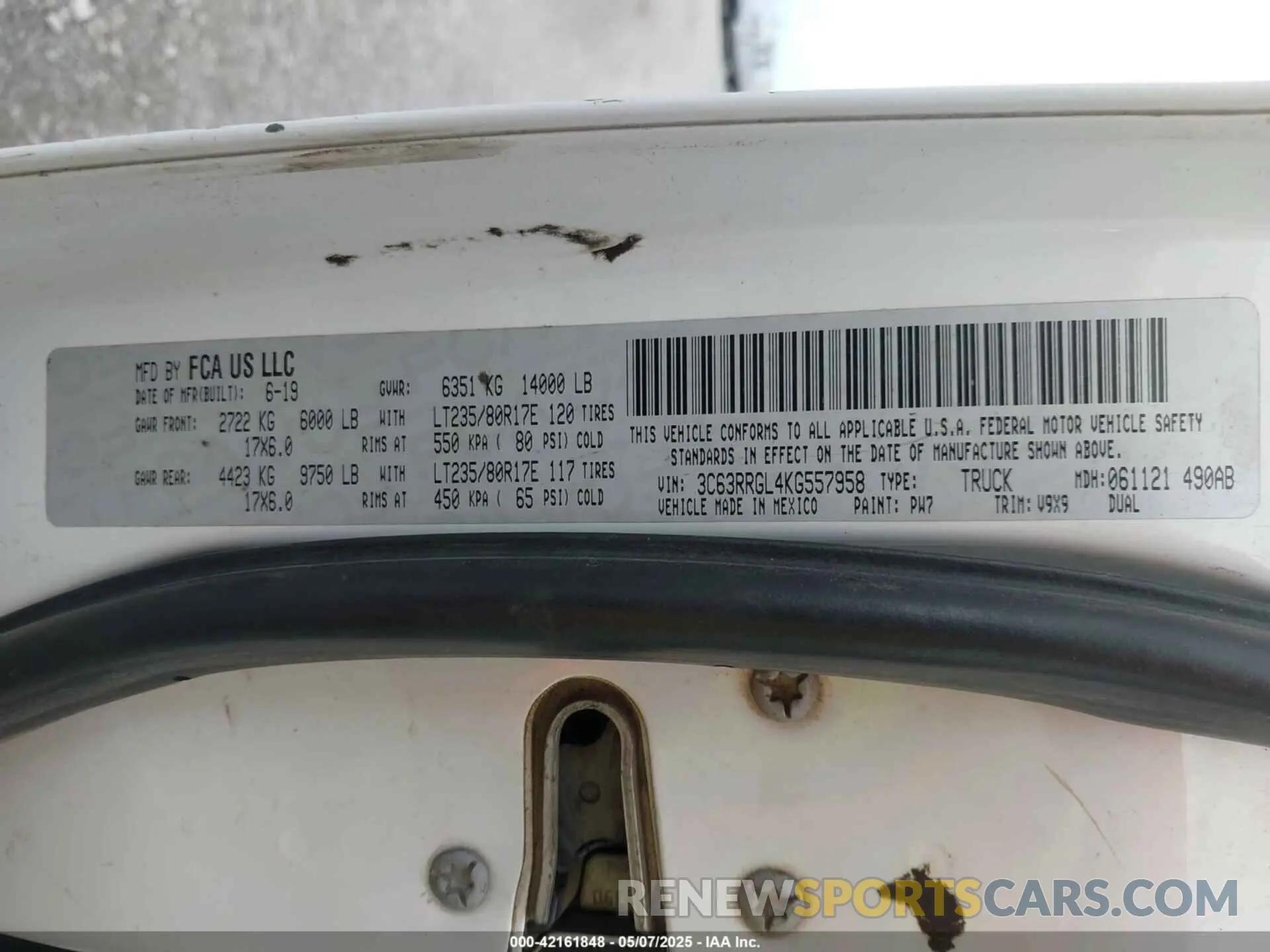 8 Photograph of a damaged car 3C63RRGL4KG557958 RAM 3500 2019