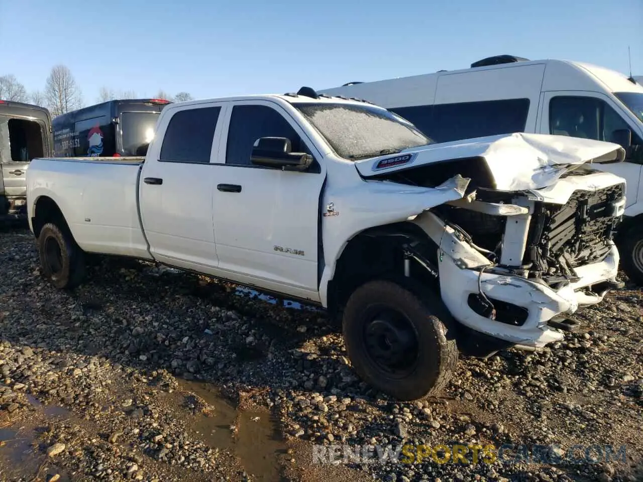 4 Photograph of a damaged car 3C63RRGL4KG629015 RAM 3500 2019