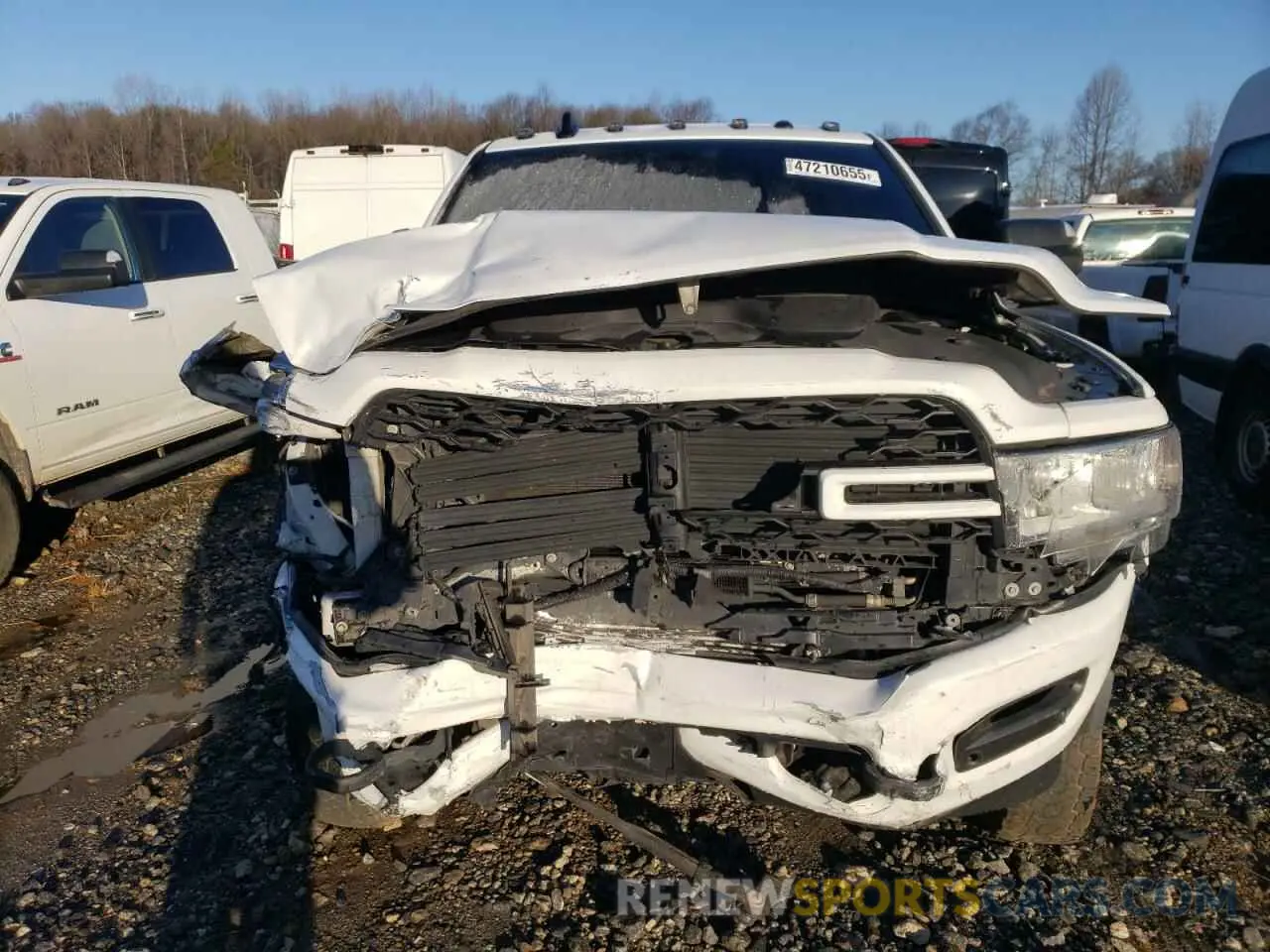 5 Photograph of a damaged car 3C63RRGL4KG629015 RAM 3500 2019
