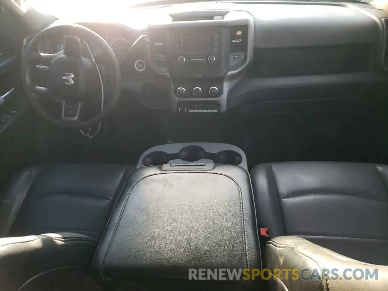 8 Photograph of a damaged car 3C63RRGL4KG629015 RAM 3500 2019