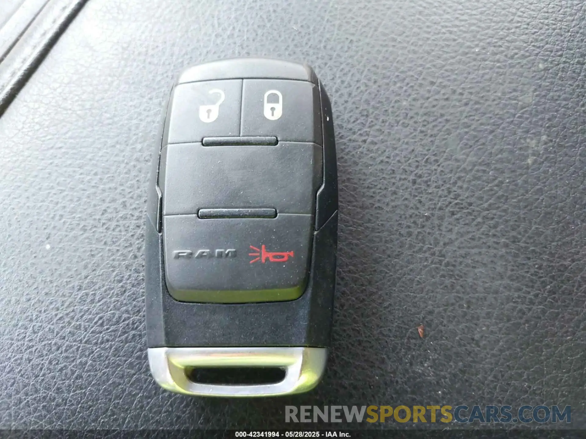 10 Photograph of a damaged car 3C63RRGL6KG533953 RAM 3500 2019