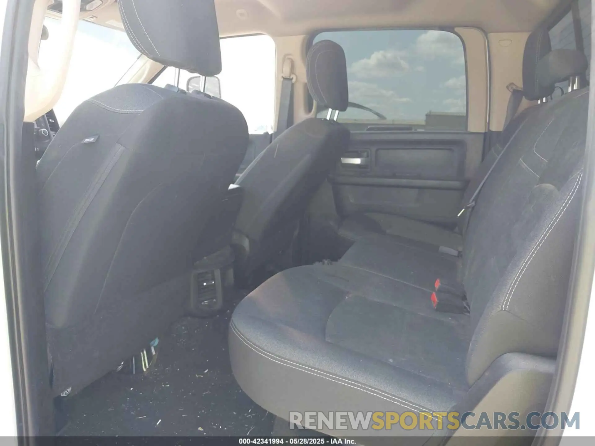 7 Photograph of a damaged car 3C63RRGL6KG533953 RAM 3500 2019