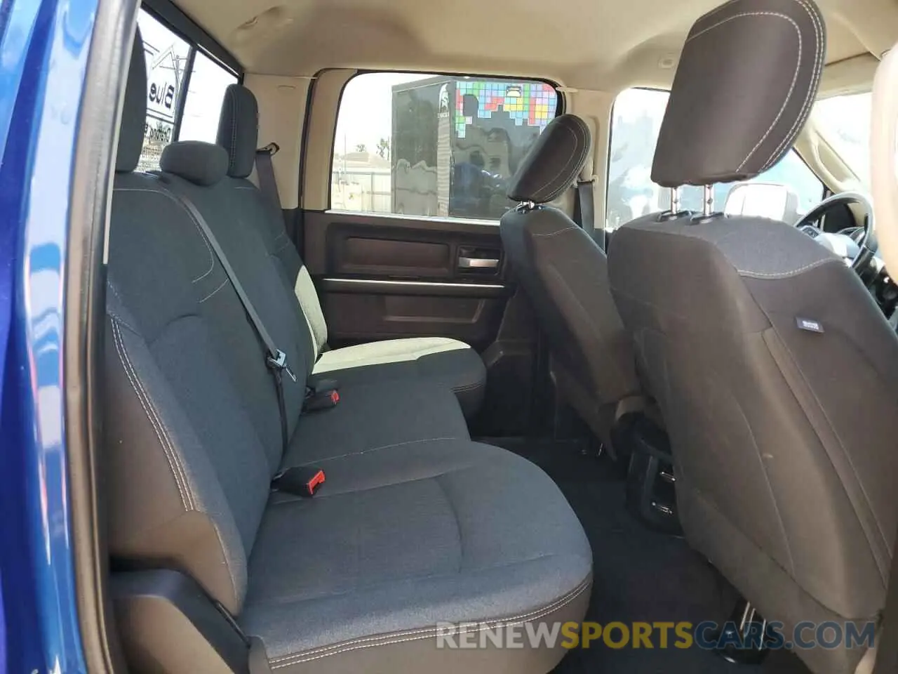 10 Photograph of a damaged car 3C63RRGL8KG596083 RAM 3500 2019