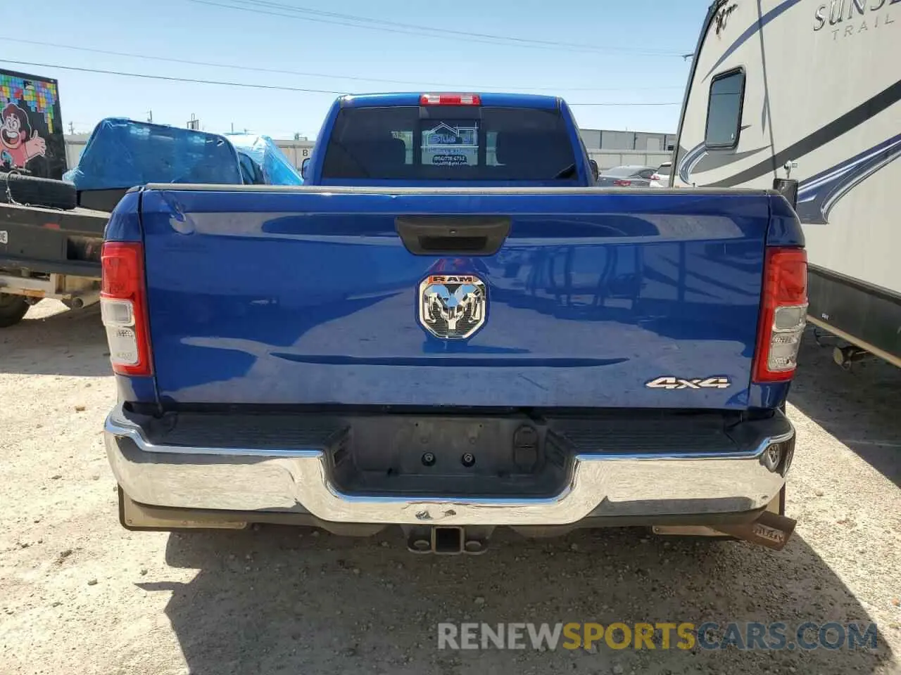 6 Photograph of a damaged car 3C63RRGL8KG596083 RAM 3500 2019