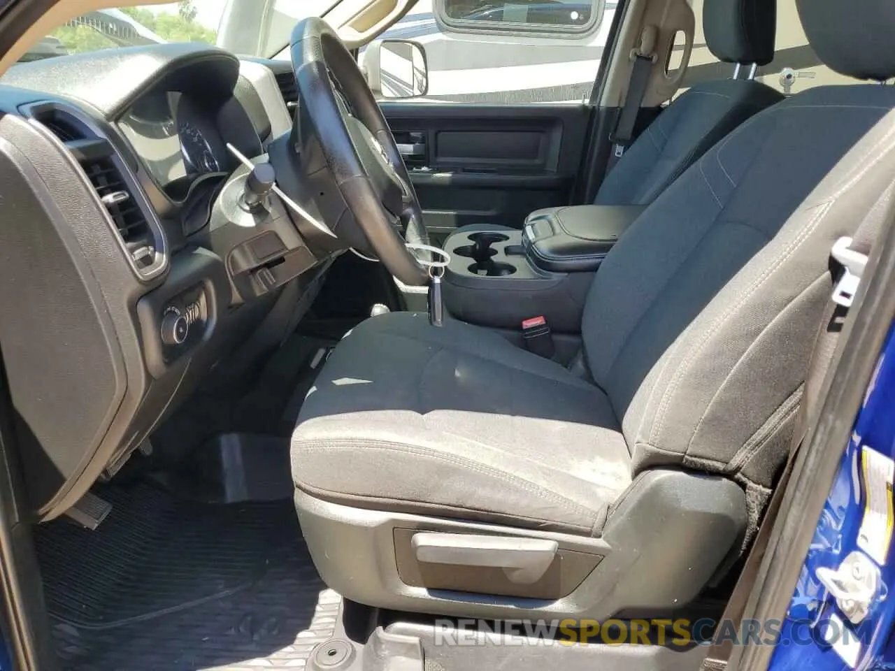 7 Photograph of a damaged car 3C63RRGL8KG596083 RAM 3500 2019