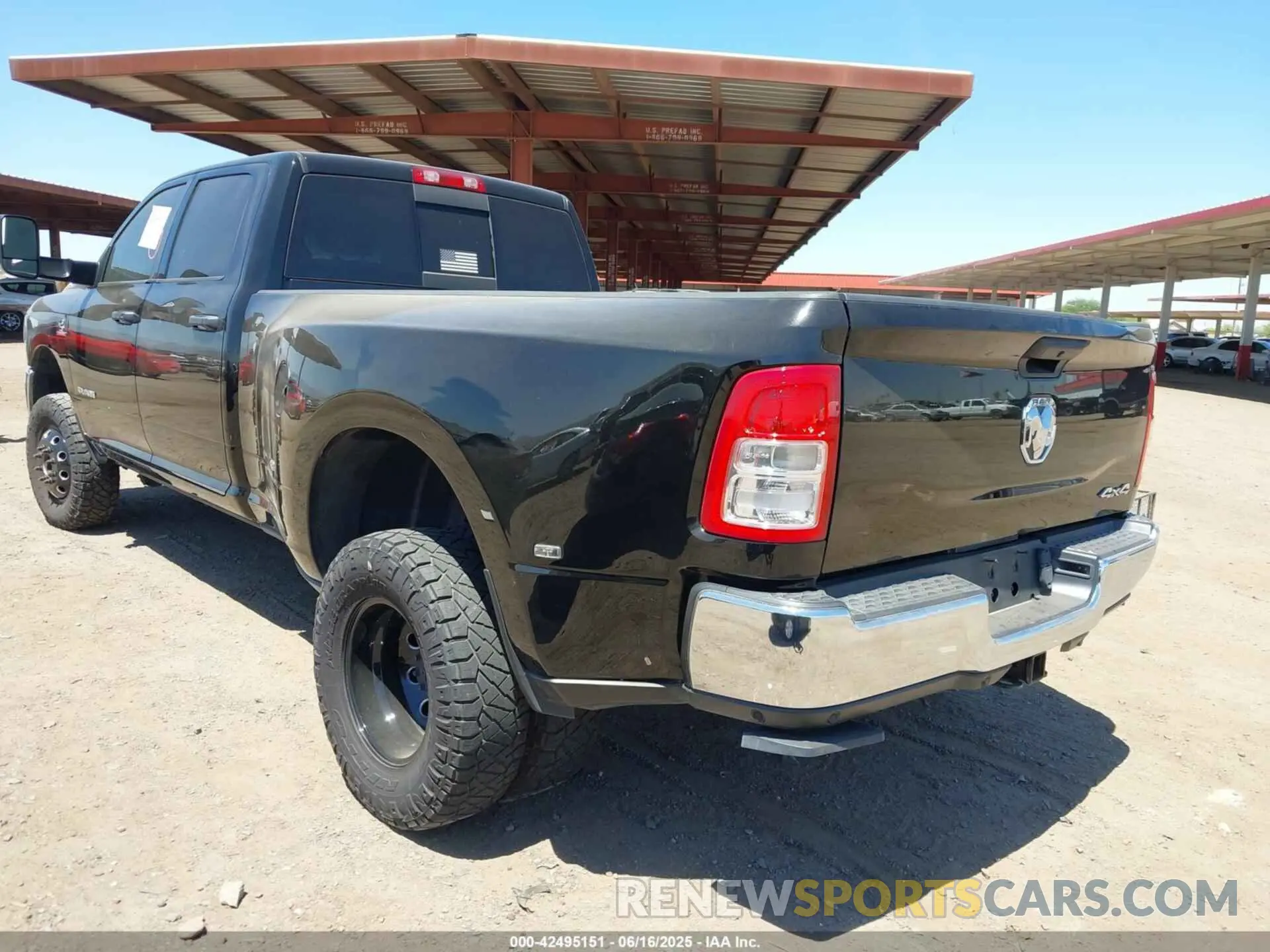 3 Photograph of a damaged car 3C63RRGL9KG662706 RAM 3500 2019