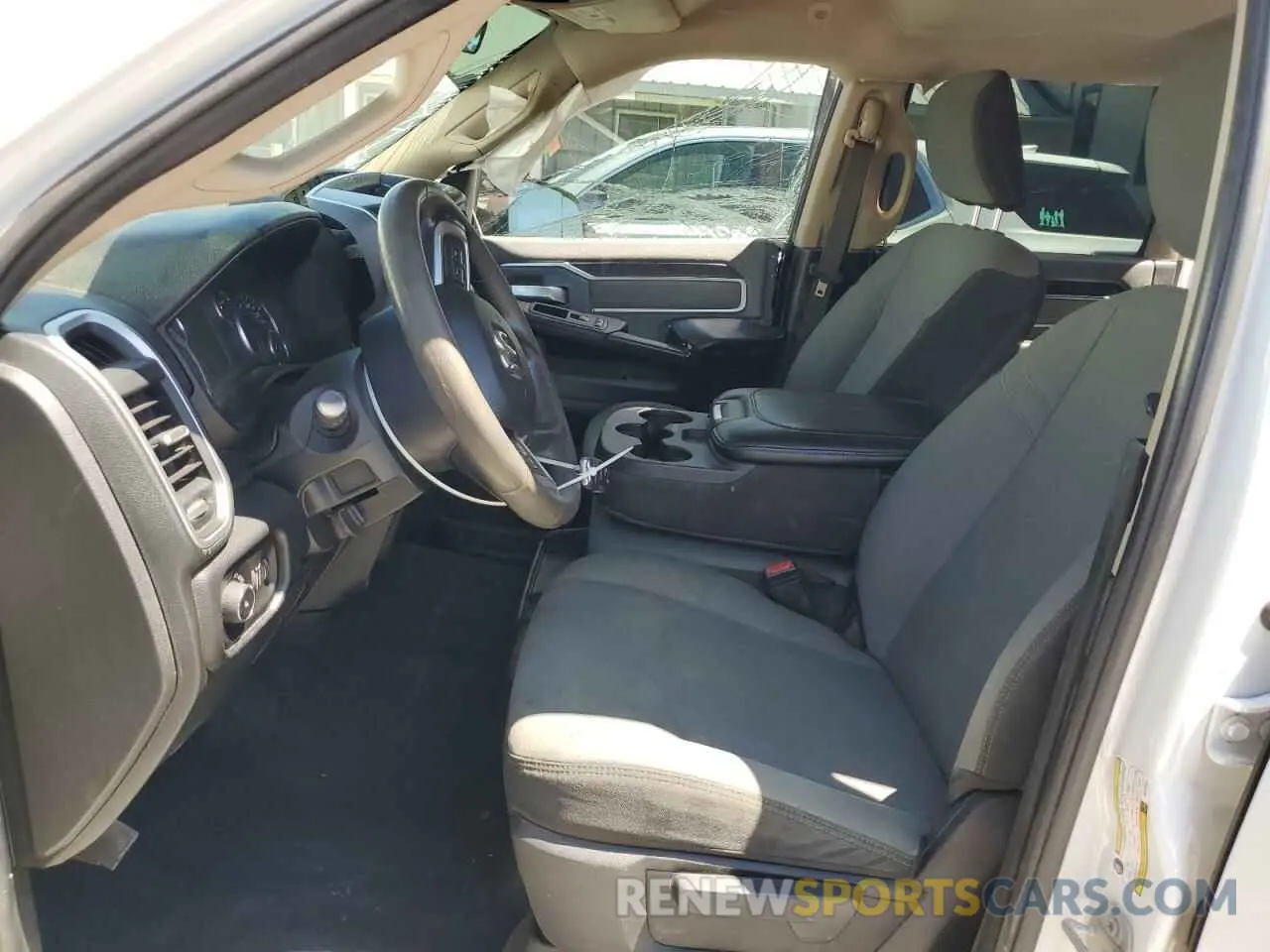 7 Photograph of a damaged car 3C63RRHL1KG724324 RAM 3500 2019