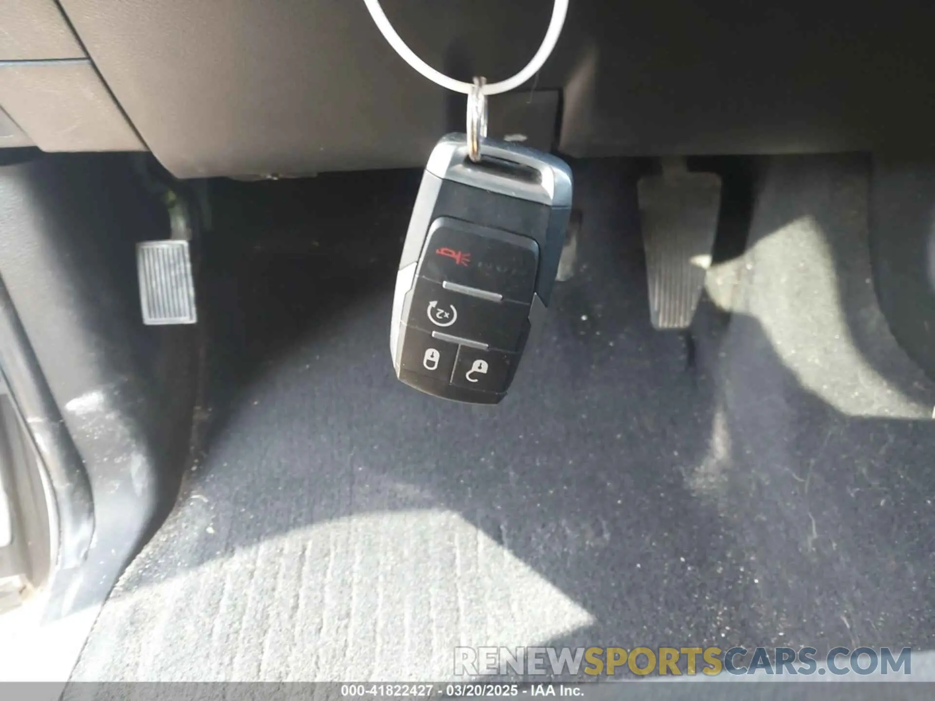 10 Photograph of a damaged car 3C63RRHL6KG555689 RAM 3500 2019