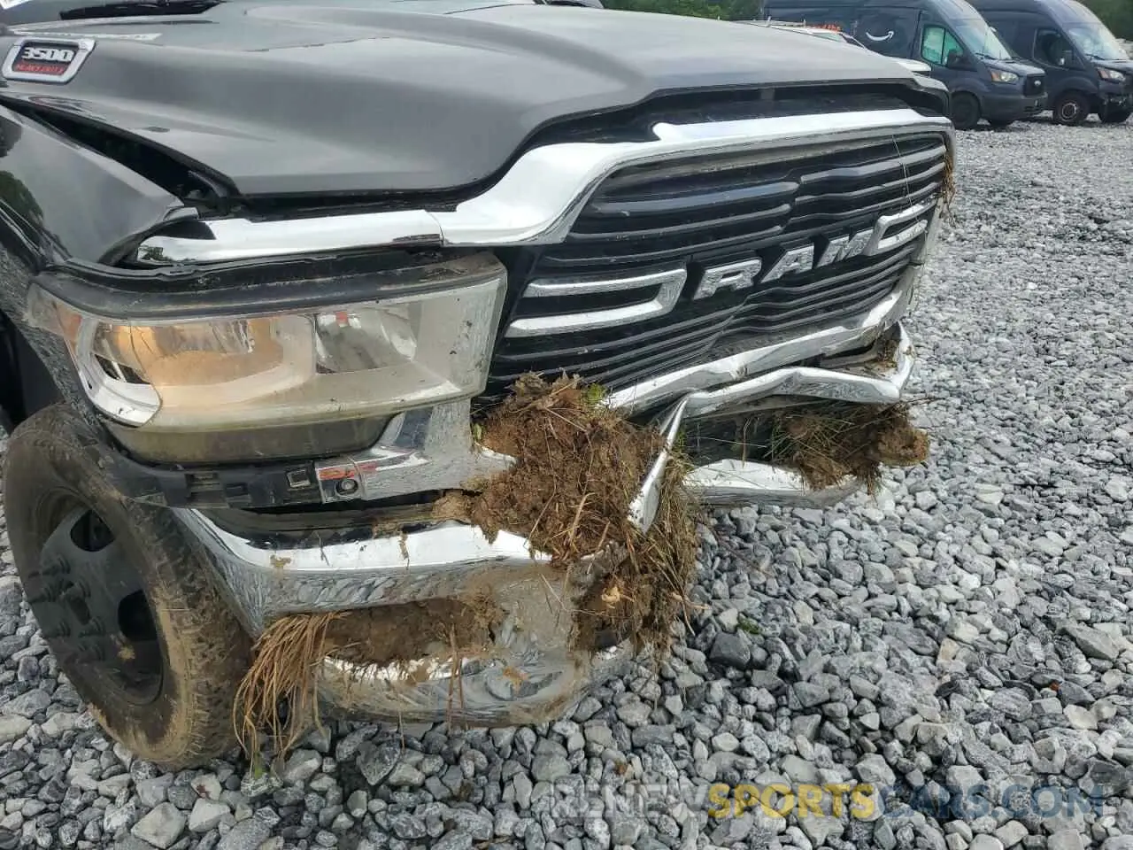 9 Photograph of a damaged car 3C63RRHL6KG620119 RAM 3500 2019