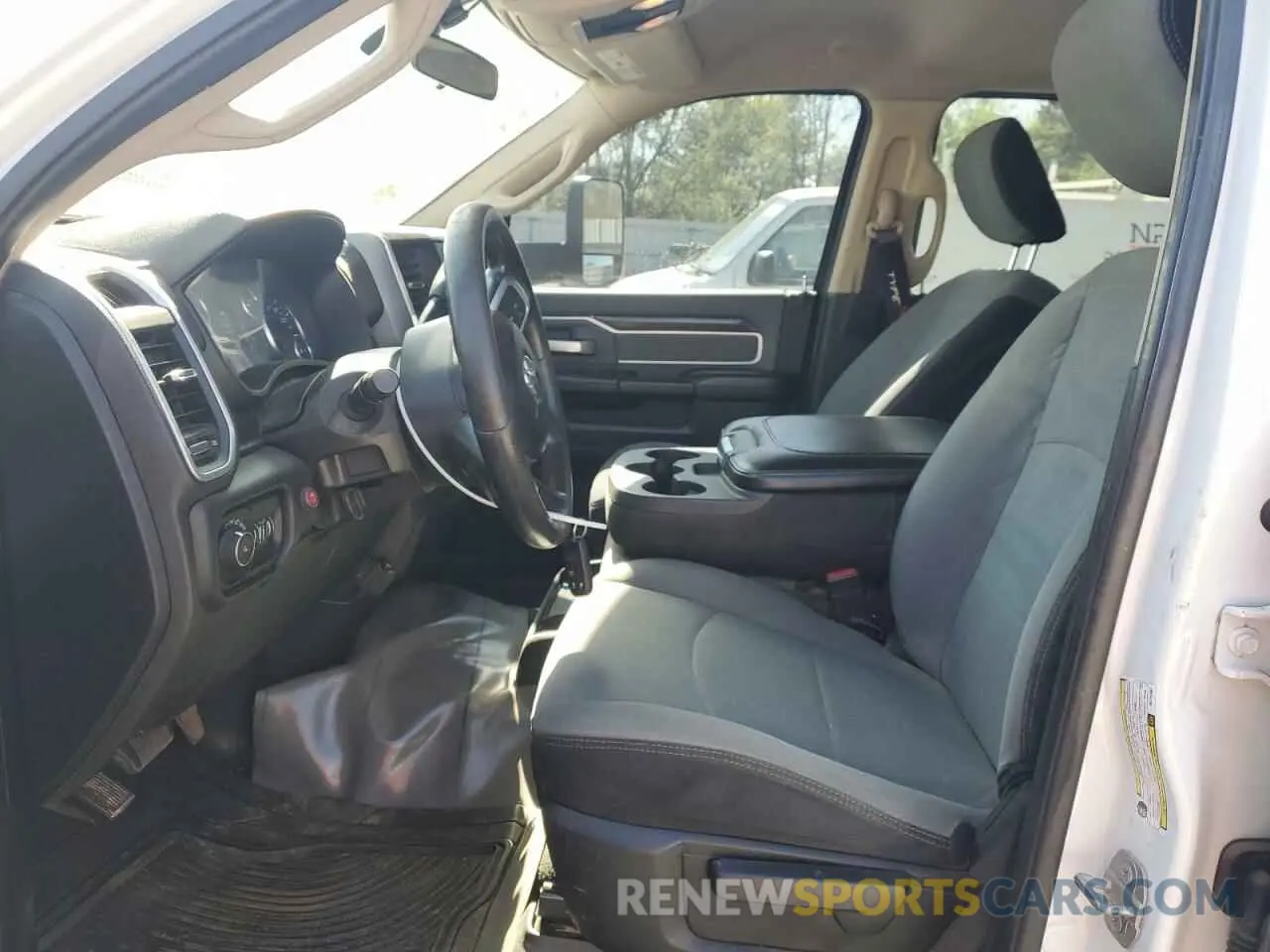 7 Photograph of a damaged car 3C63RRHL8KG725597 RAM 3500 2019