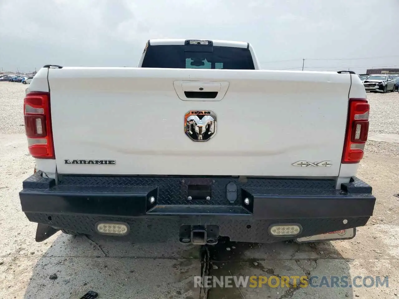 6 Photograph of a damaged car 3C63RRJL5KG524928 RAM 3500 2019