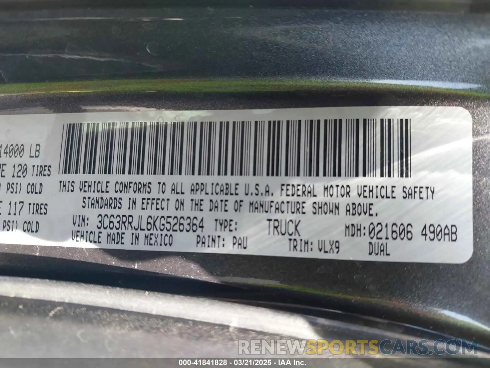 8 Photograph of a damaged car 3C63RRJL6KG526364 RAM 3500 2019