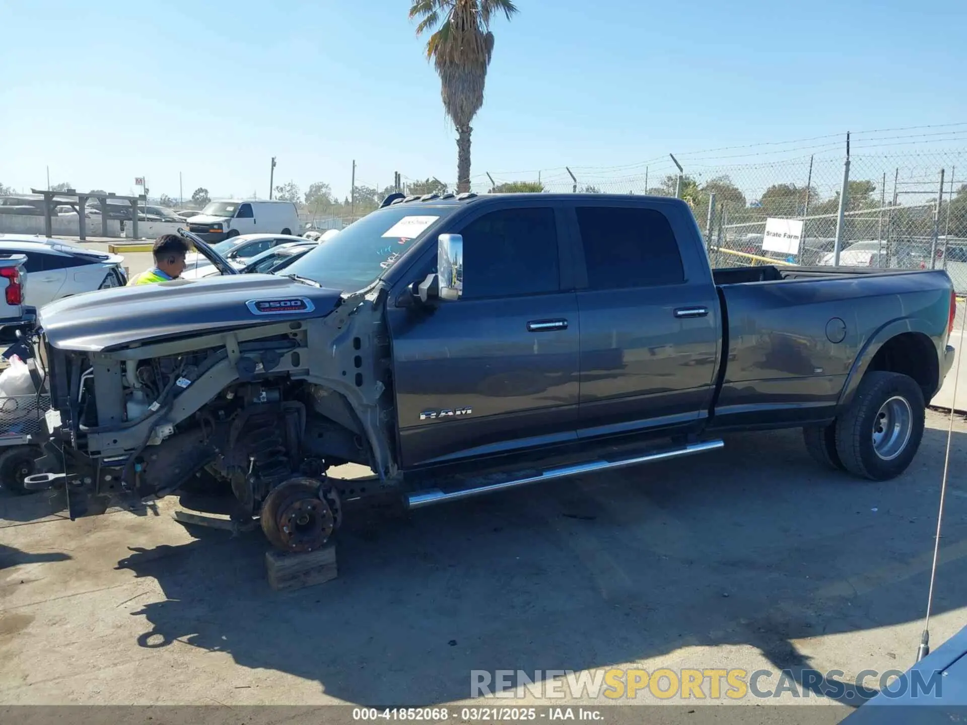 15 Photograph of a damaged car 3C63RRJL7KG537146 RAM 3500 2019