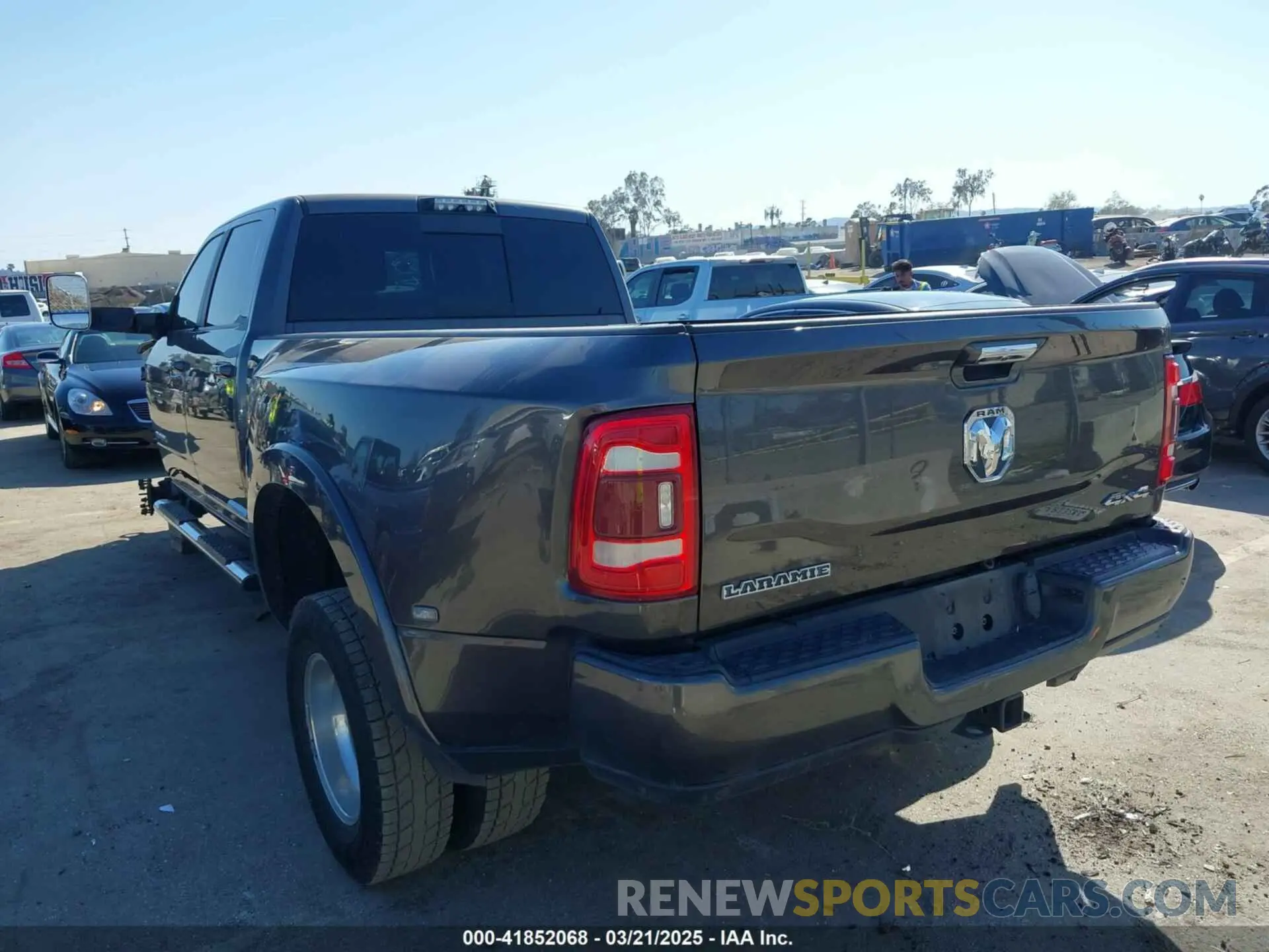 3 Photograph of a damaged car 3C63RRJL7KG537146 RAM 3500 2019
