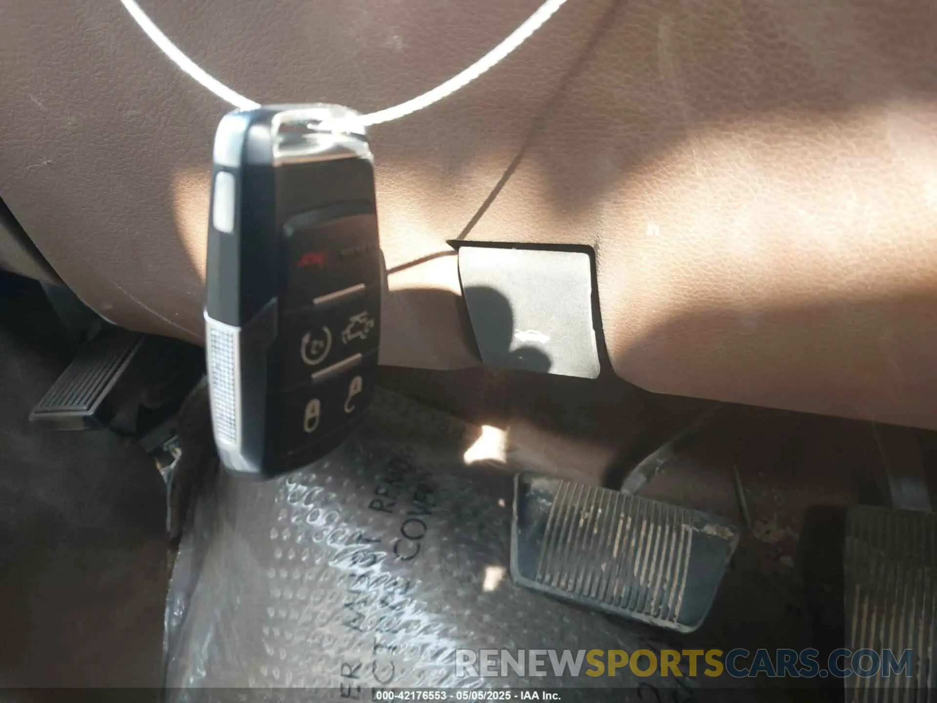 10 Photograph of a damaged car 3C63RRJLXKG639752 RAM 3500 2019