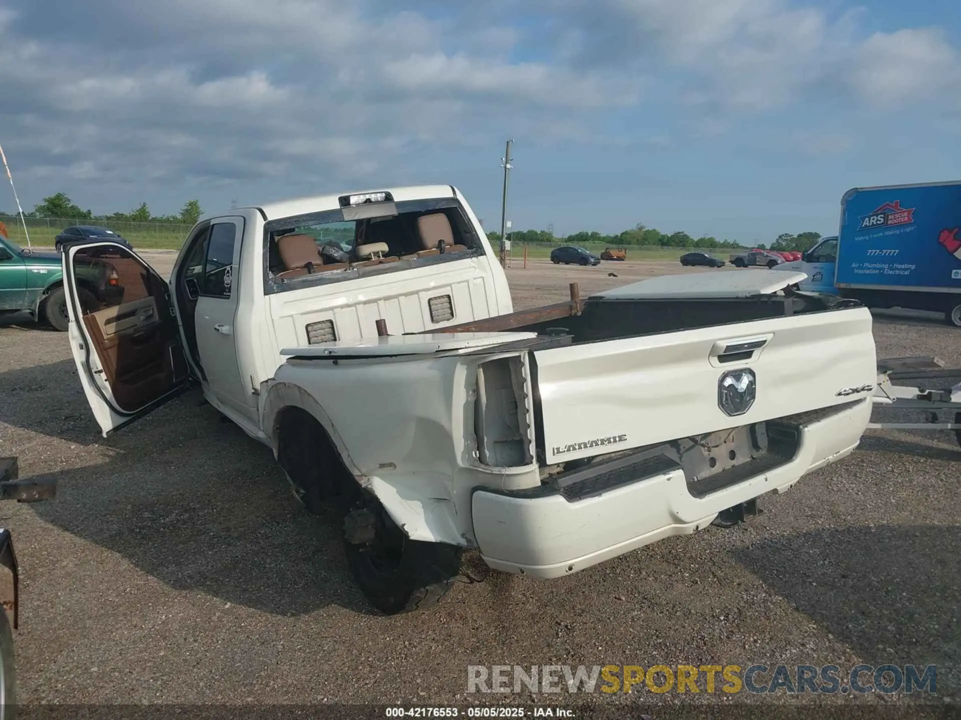 11 Photograph of a damaged car 3C63RRJLXKG639752 RAM 3500 2019