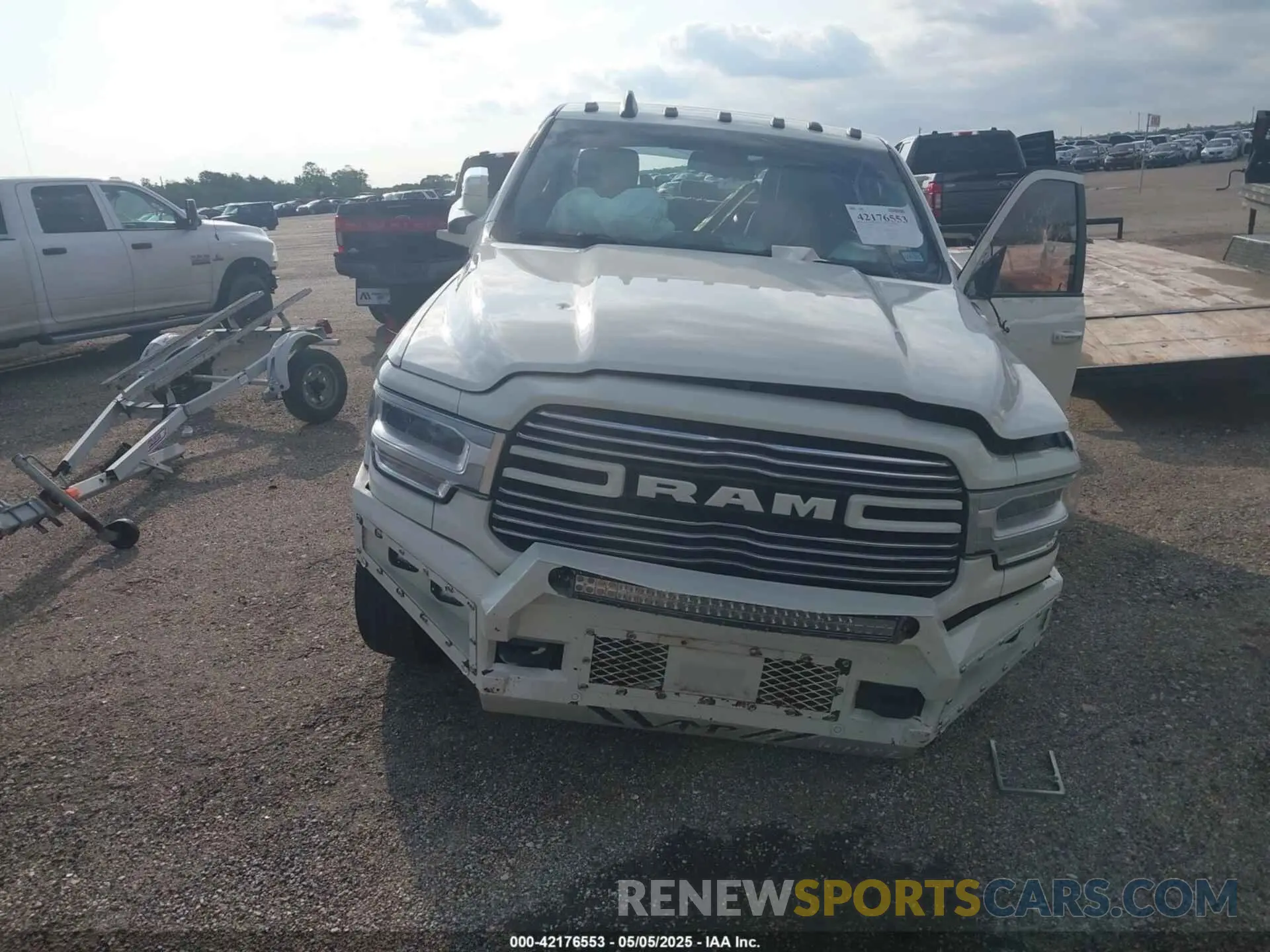 12 Photograph of a damaged car 3C63RRJLXKG639752 RAM 3500 2019