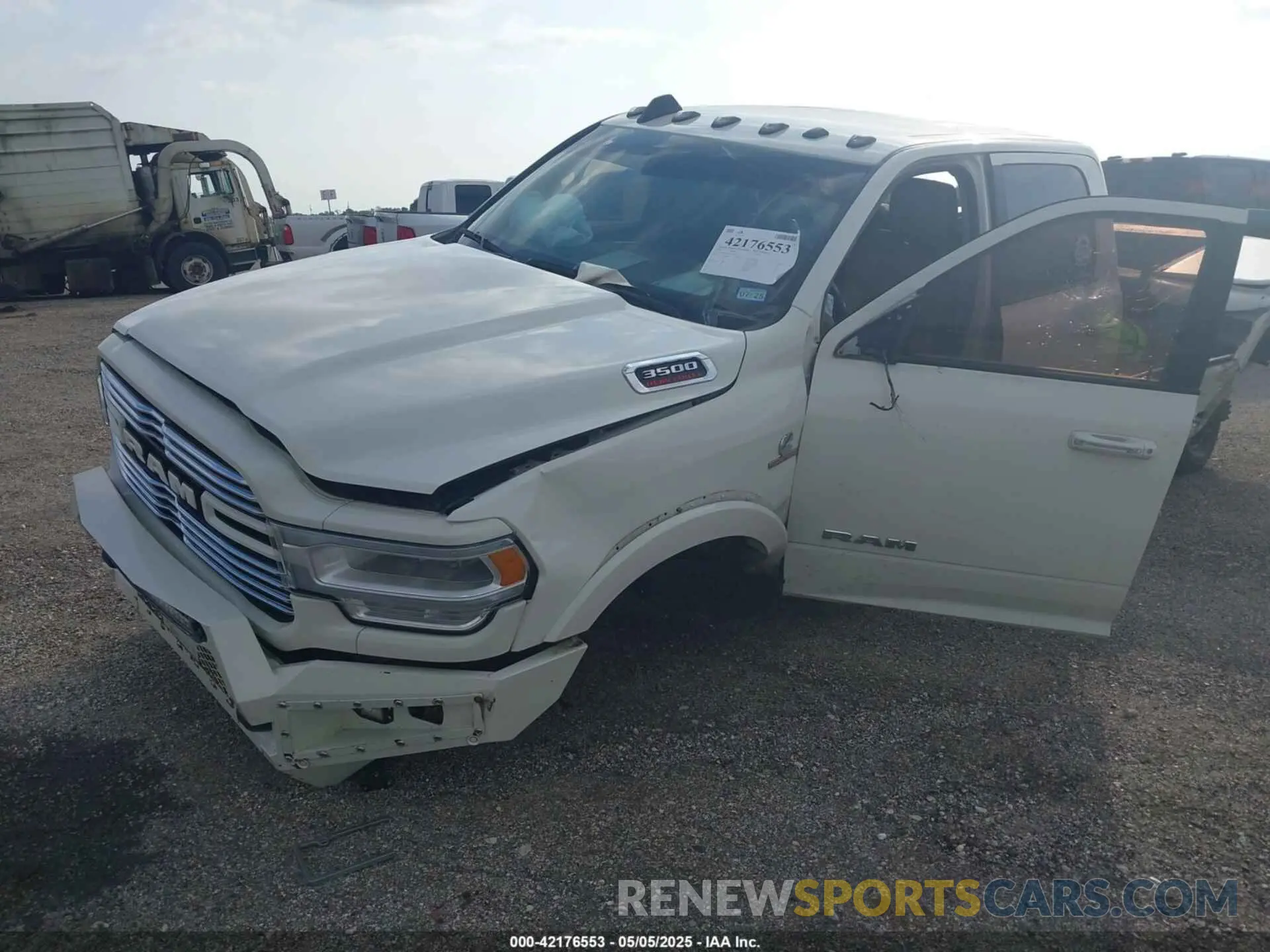 19 Photograph of a damaged car 3C63RRJLXKG639752 RAM 3500 2019