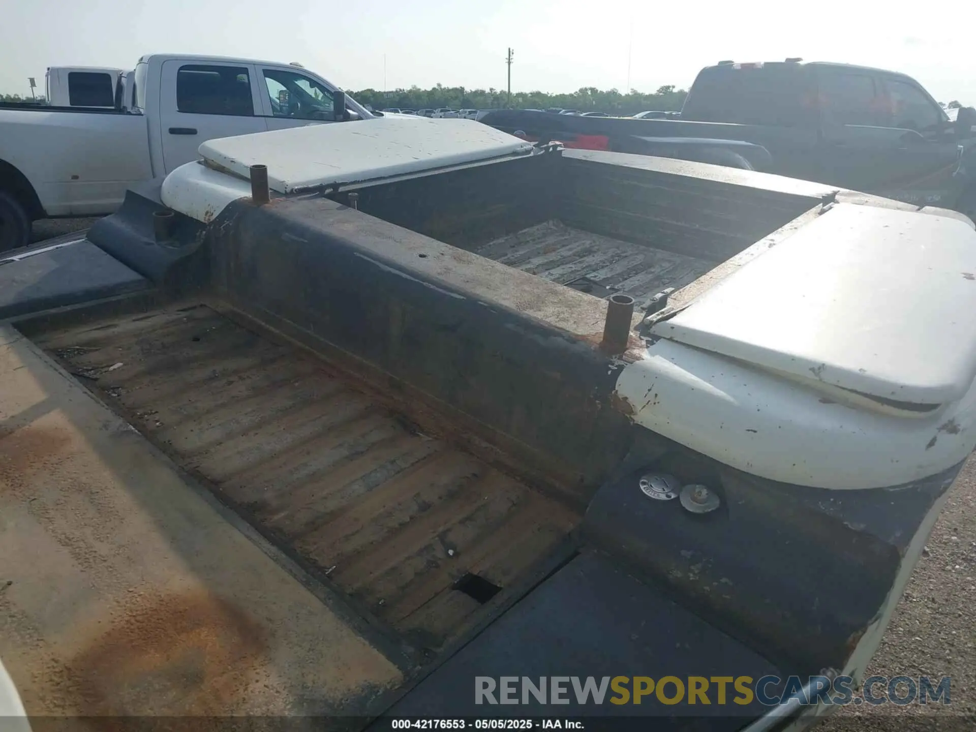 6 Photograph of a damaged car 3C63RRJLXKG639752 RAM 3500 2019