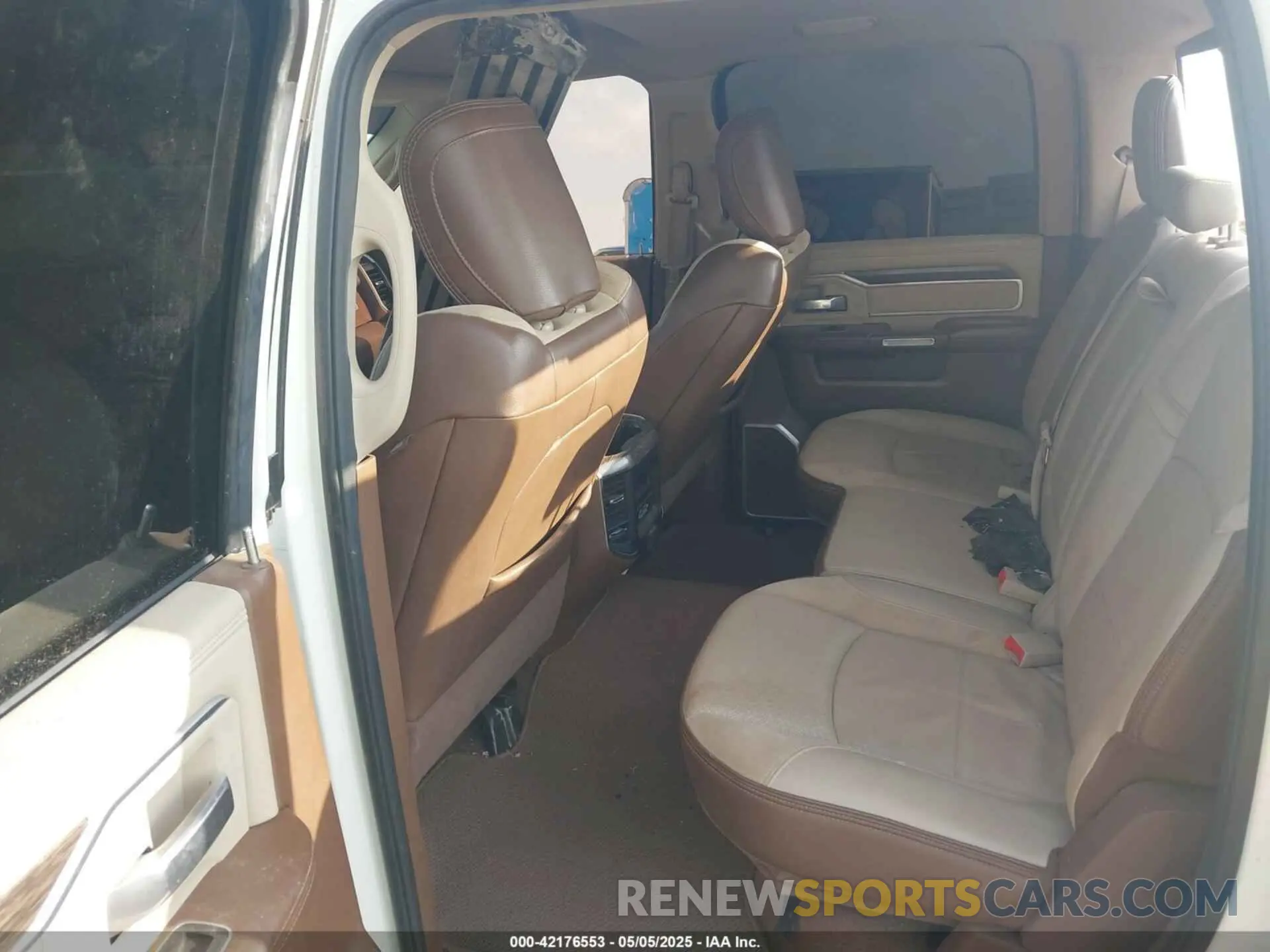 7 Photograph of a damaged car 3C63RRJLXKG639752 RAM 3500 2019