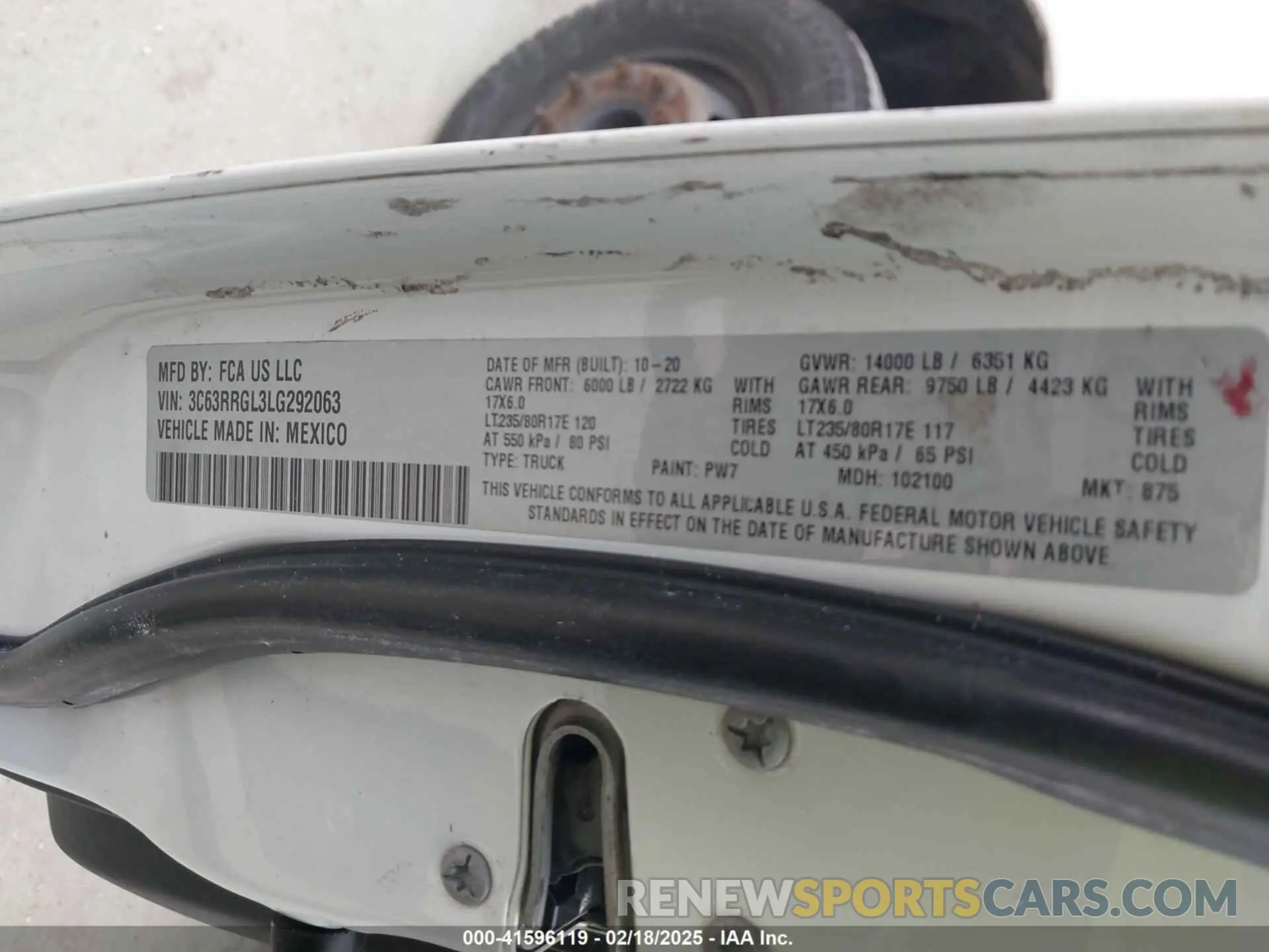 8 Photograph of a damaged car 3C63RRGL3LG292063 RAM 3500 2020