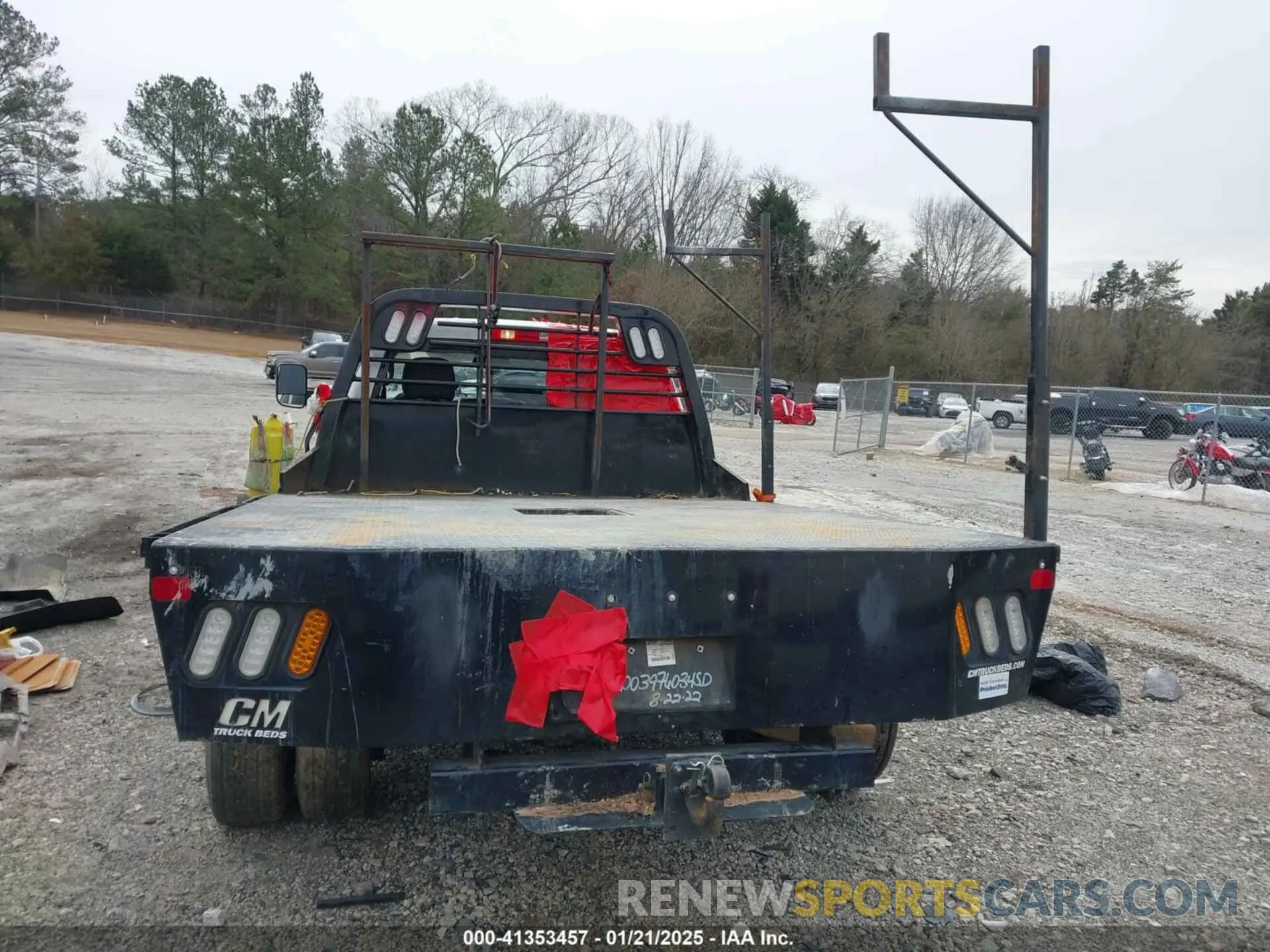 15 Photograph of a damaged car 3C63RRGL4LG114369 RAM 3500 2020