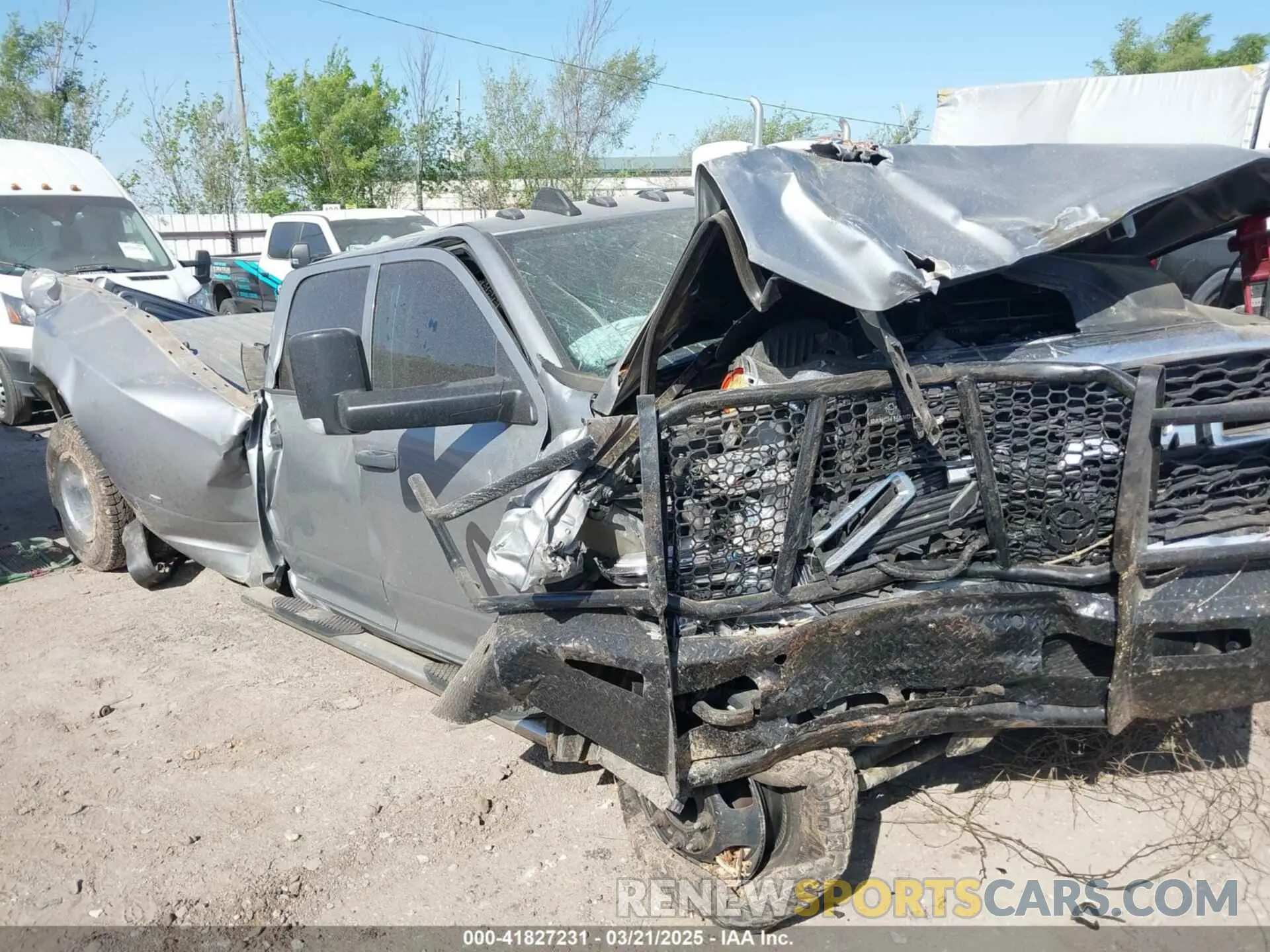 6 Photograph of a damaged car 3C63RRGLXLG114067 RAM 3500 2020