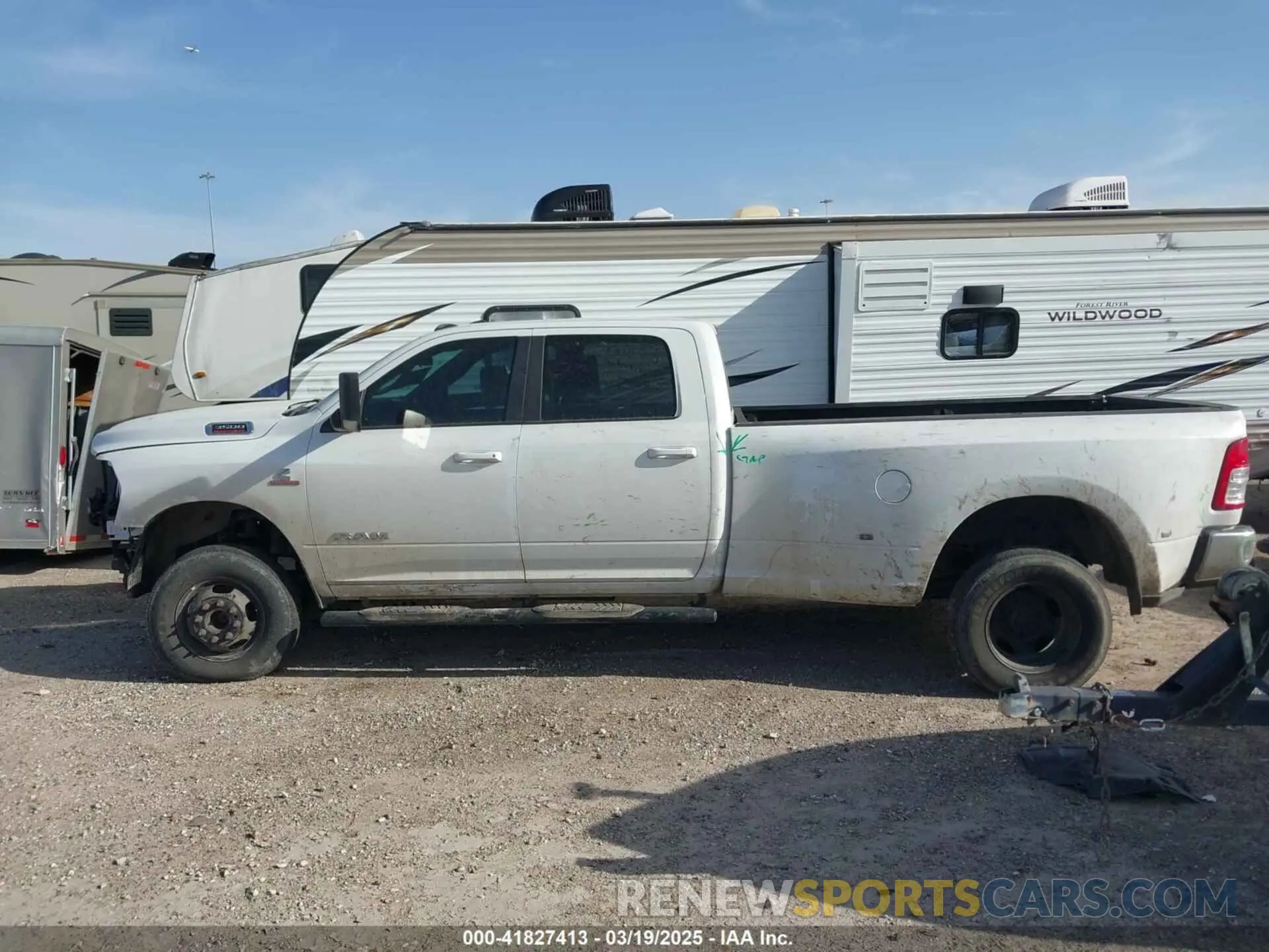 15 Photograph of a damaged car 3C63RRHL4LG299649 RAM 3500 2020