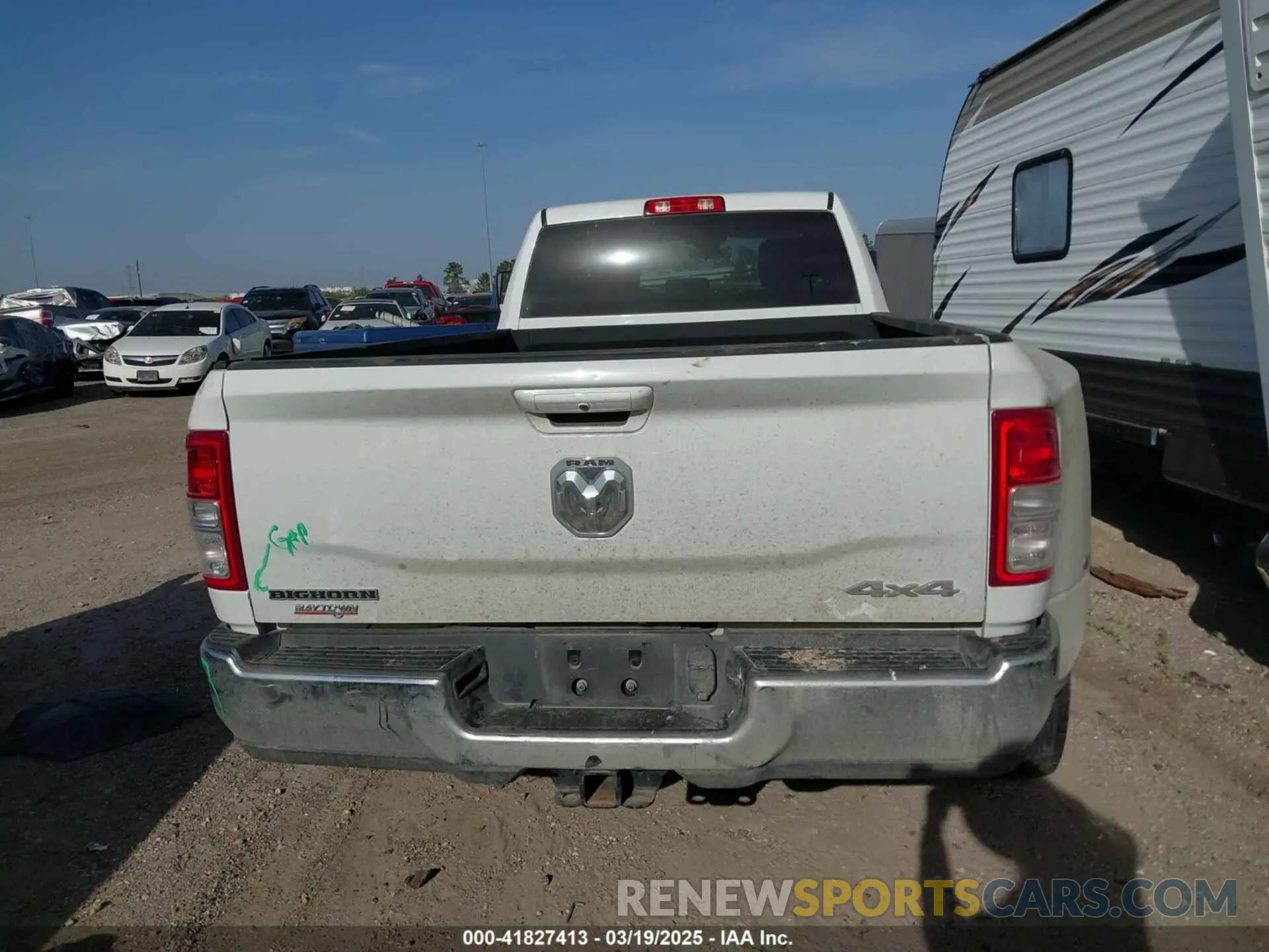 16 Photograph of a damaged car 3C63RRHL4LG299649 RAM 3500 2020