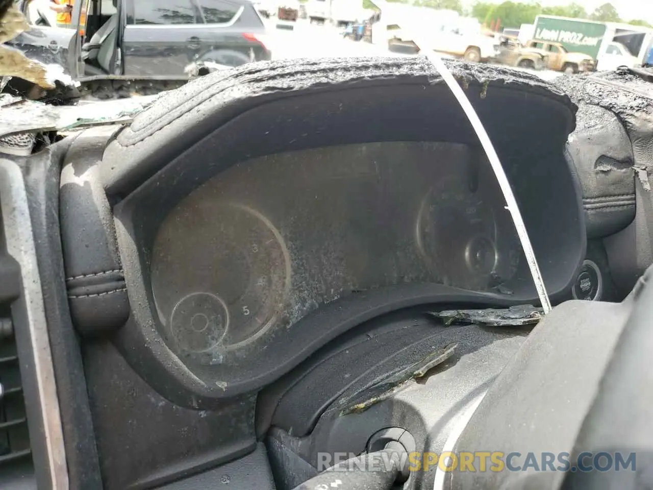 9 Photograph of a damaged car 3C63RRJL9LG176133 RAM 3500 2020