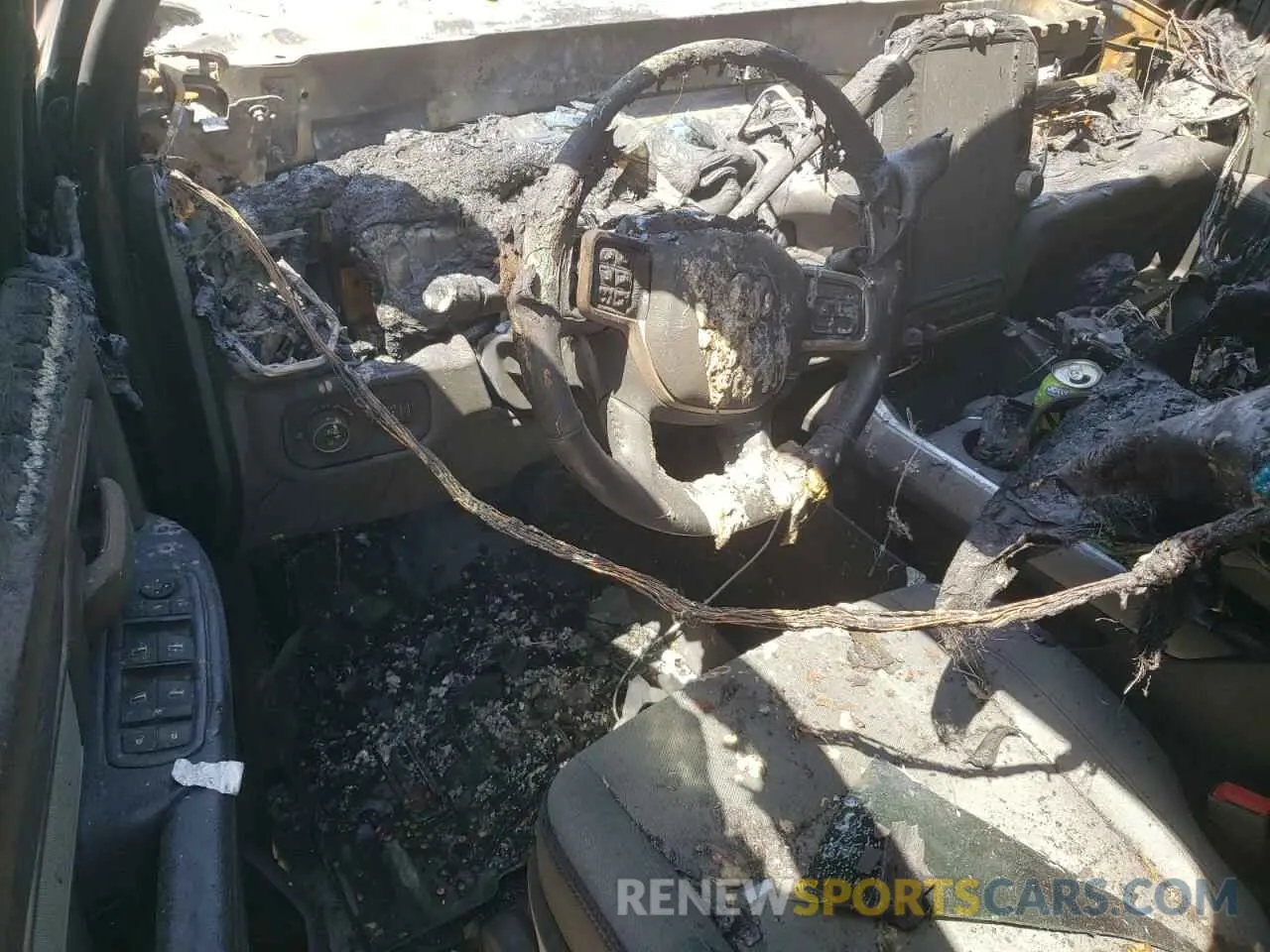 8 Photograph of a damaged car 3C63RRLL2LG120919 RAM 3500 2020