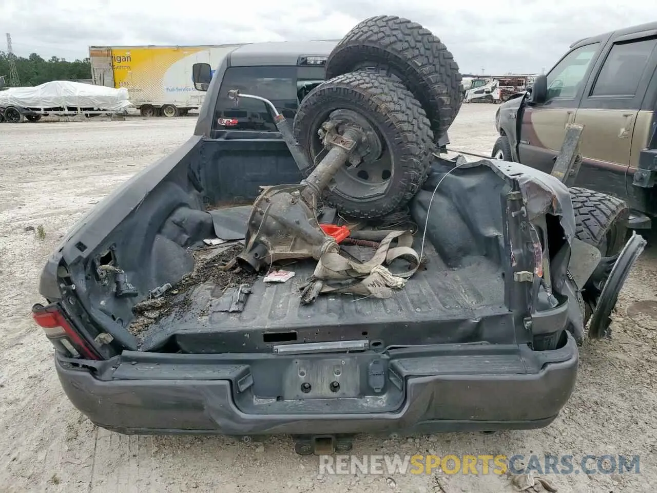 6 Photograph of a damaged car 3C63RRML7LG242660 RAM 3500 2020