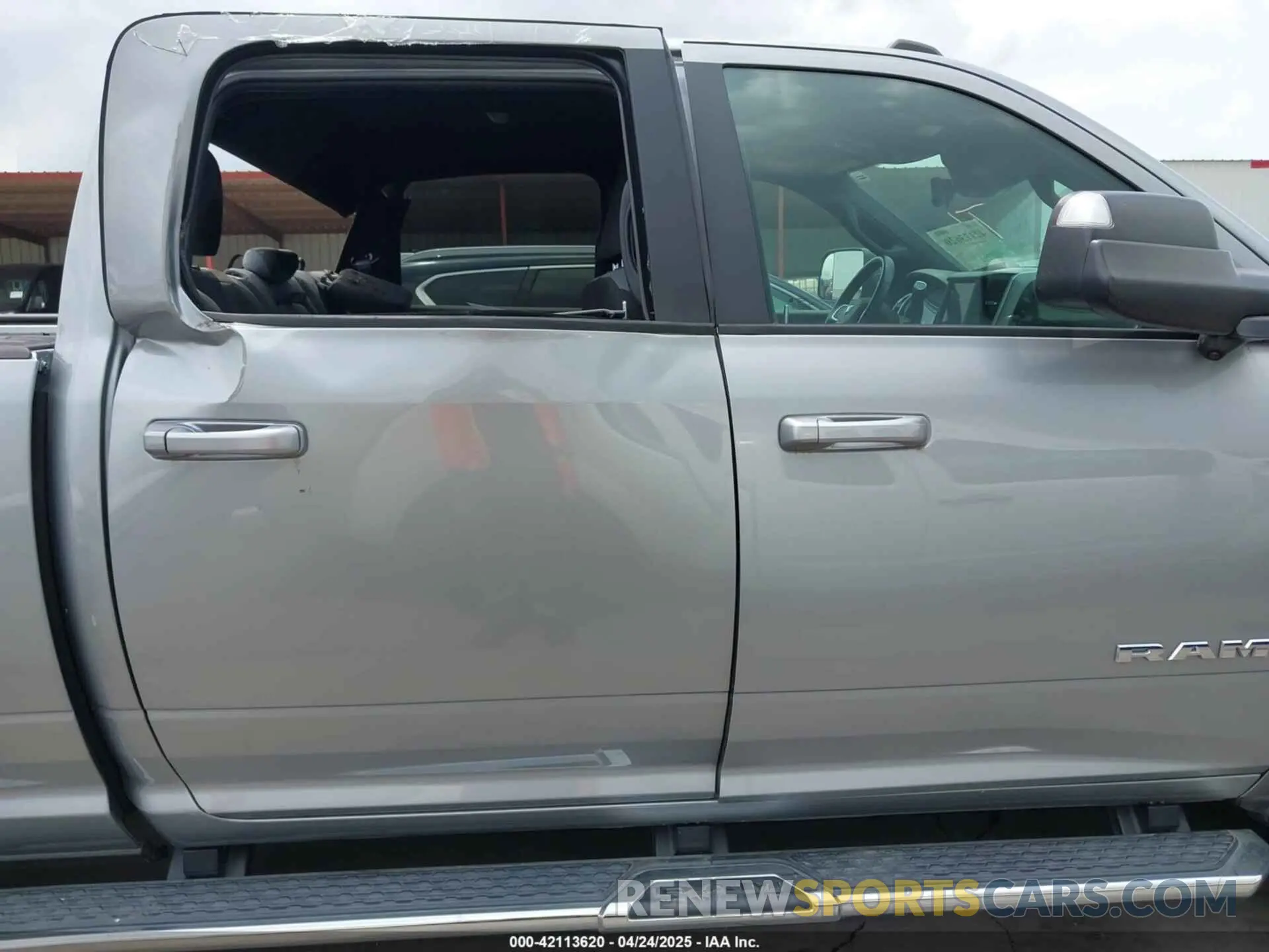 13 Photograph of a damaged car 3C63R2DLXMG602531 RAM 3500 2021