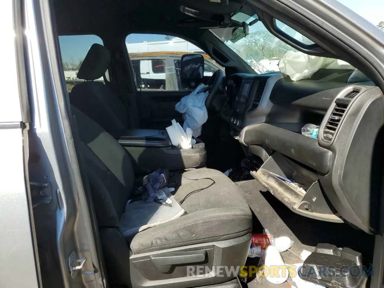 7 Photograph of a damaged car 3C63RPGL4MG592328 RAM 3500 2021