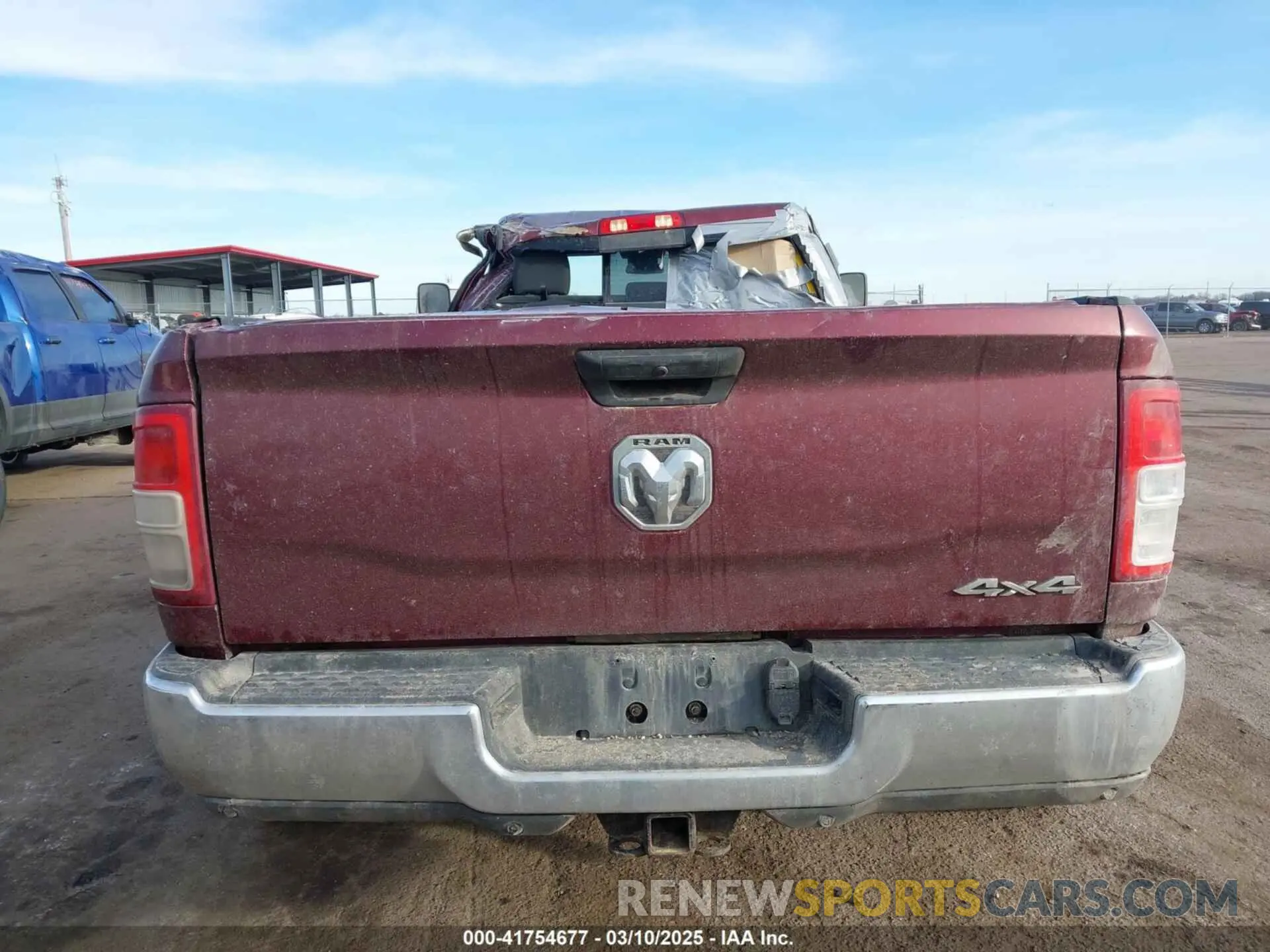 16 Photograph of a damaged car 3C63RRGL0MG588241 RAM 3500 2021